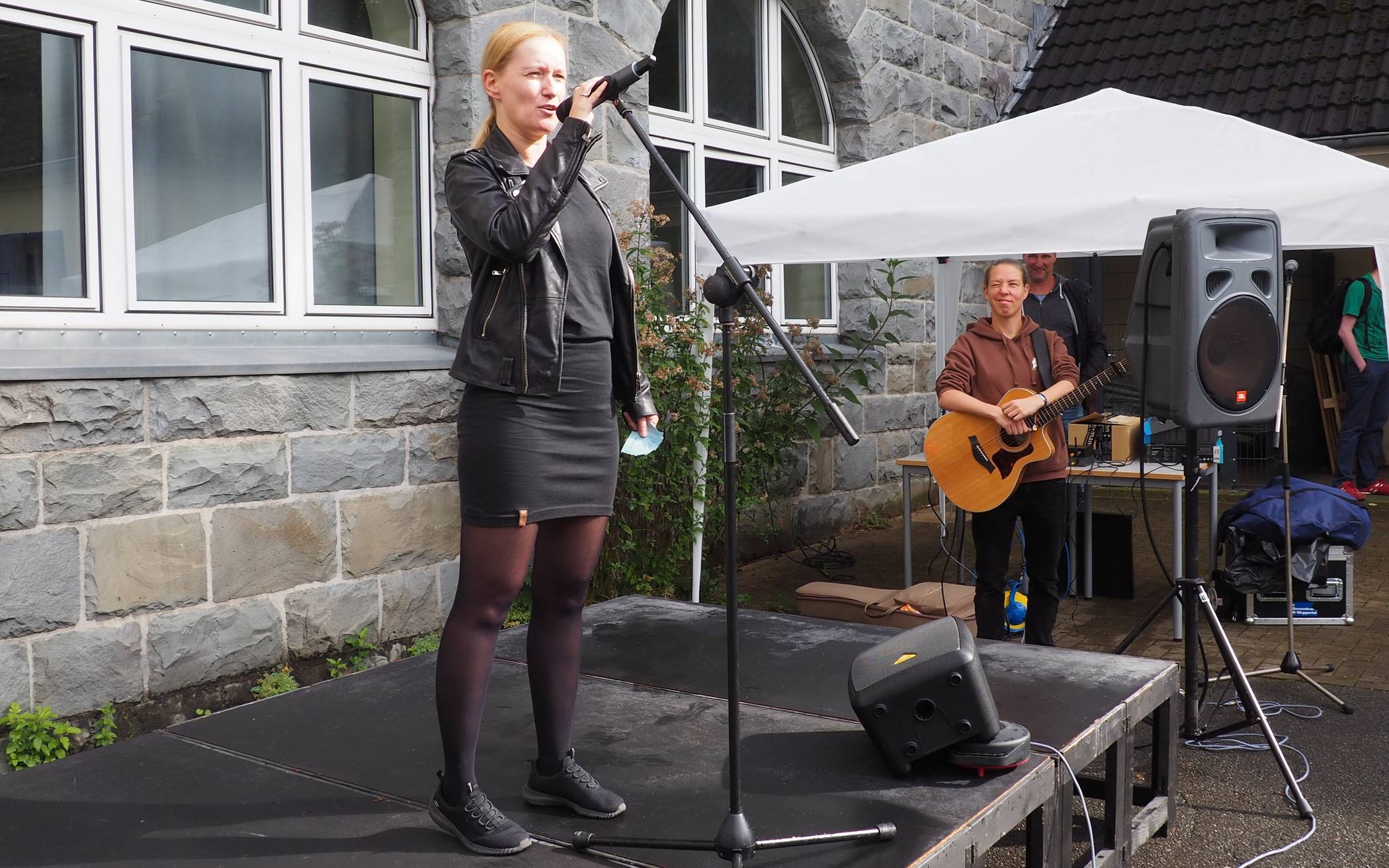 Schulleiterin Silke Kreft begrüßte Franzi Rockzz