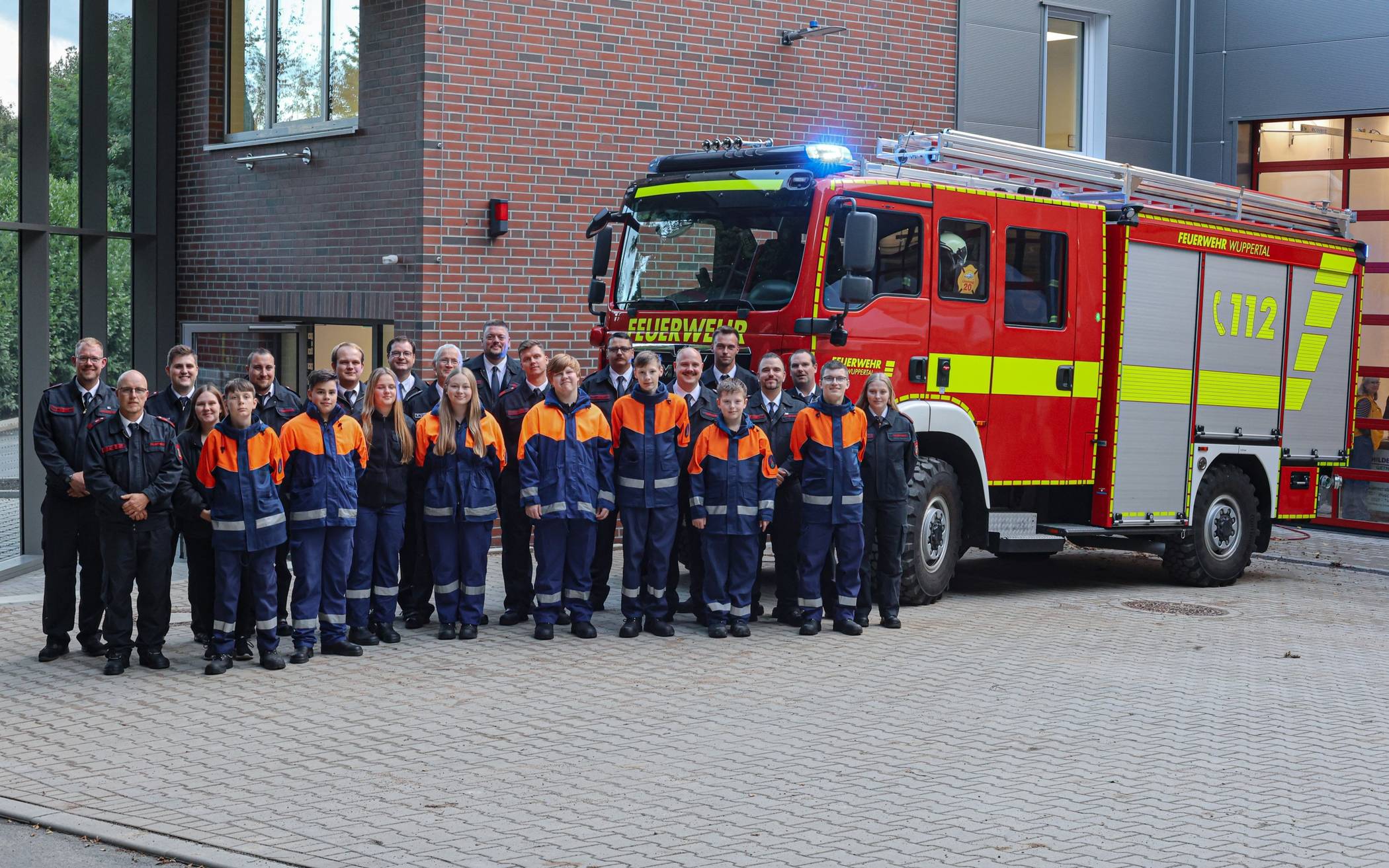 Bilder: Neue Heimat für Freiwillge Feuerwehr Dornap