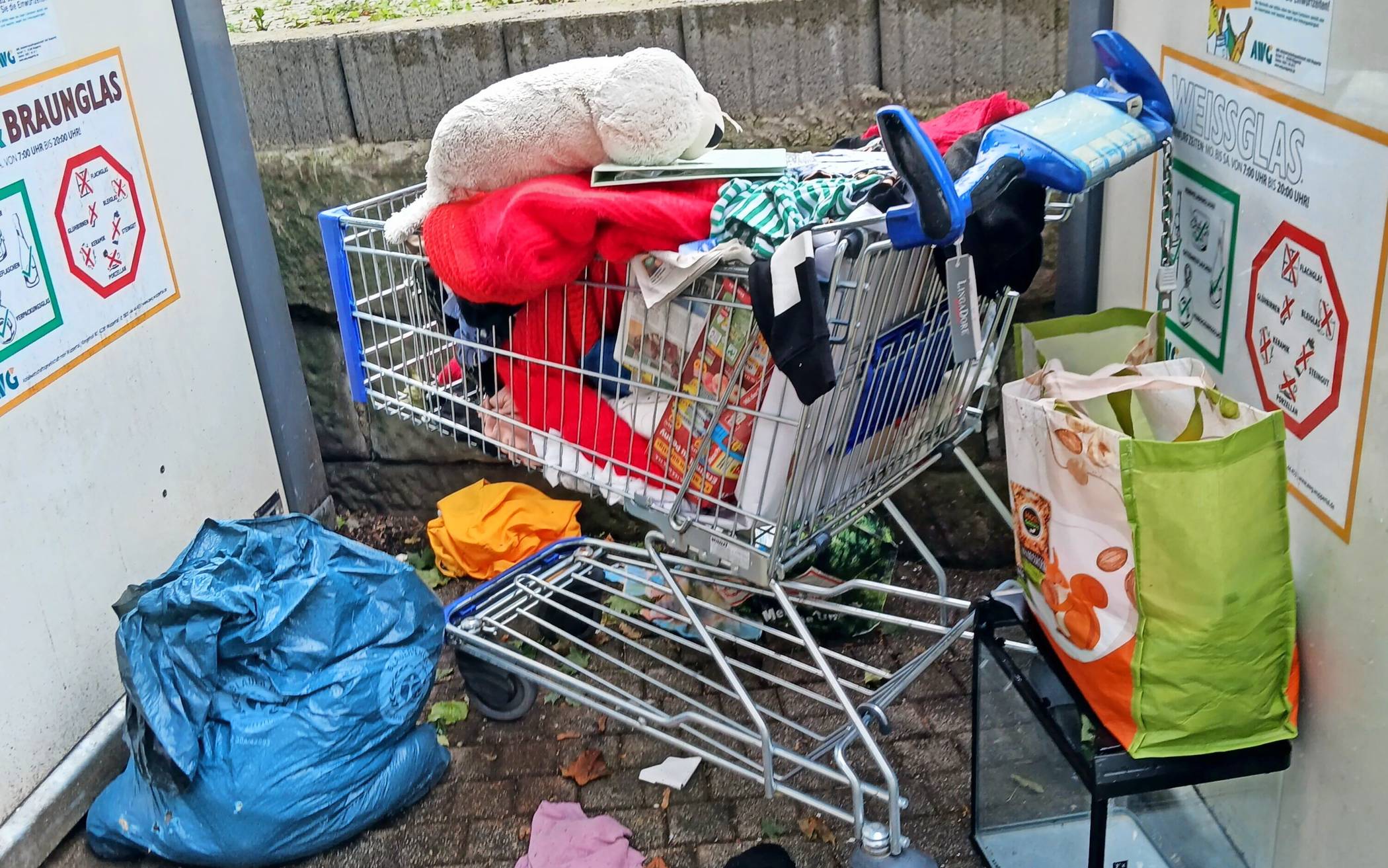 Illegale (Haus-)Müllentsorgung an Containerstandorten immer wieder