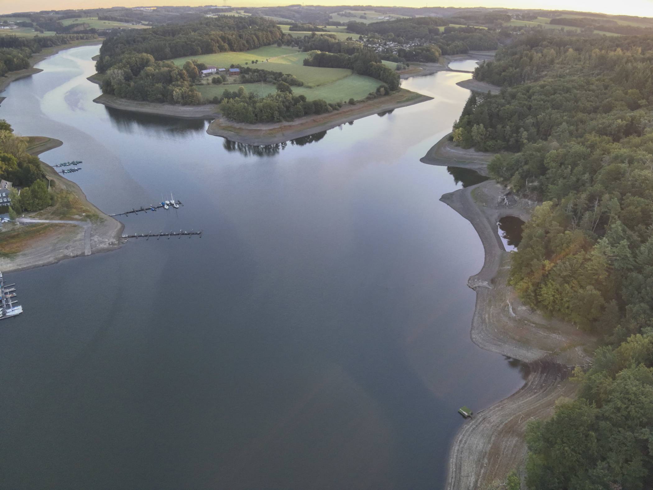  Die Bevertalsperre führt derzeit deutlich weniger Wasser. 