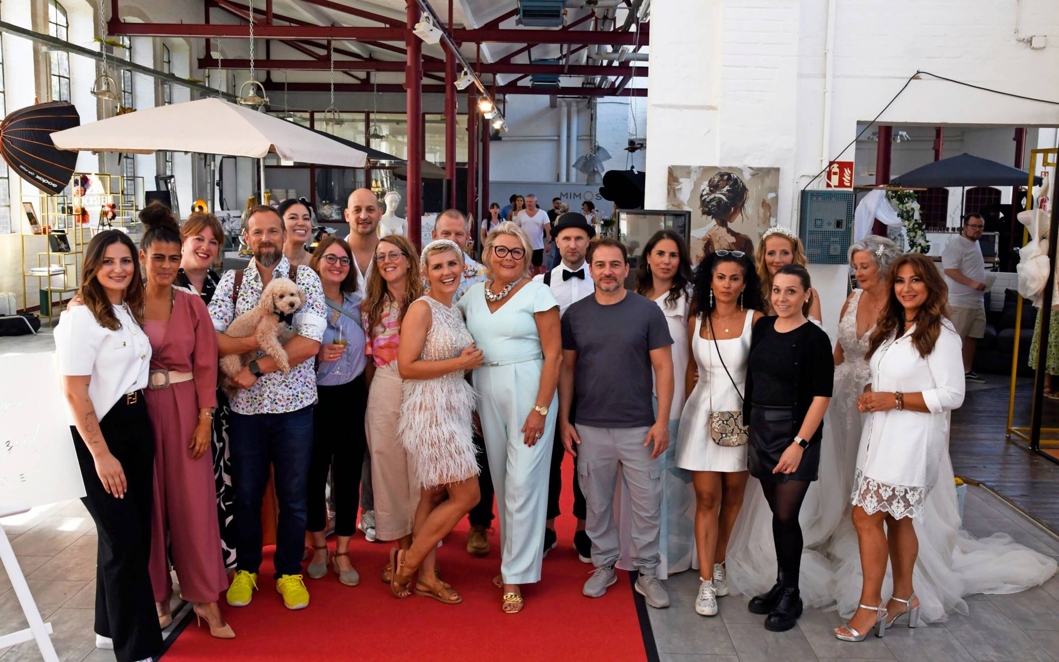 Wer Expertinnen und Experten für besondere Ereignisse und/oder außergewöhnliche Hochzeiten sucht, ist im „Loft 82“ gut aufgehoben.   