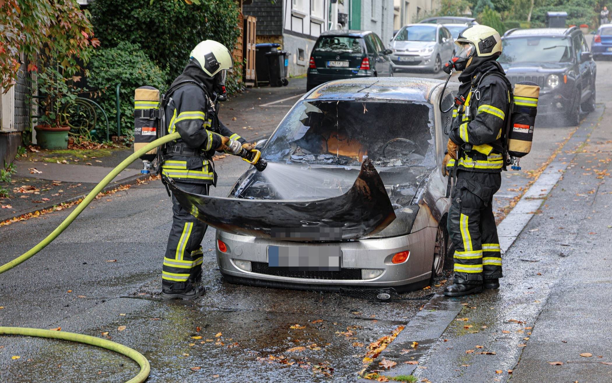 Die Flammen sorgten für hohen Sachschaden.