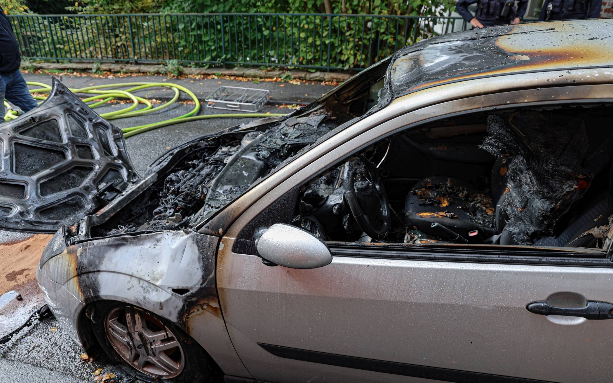 Bilder: PKW-Brand am Wuppertaler Sedansberg