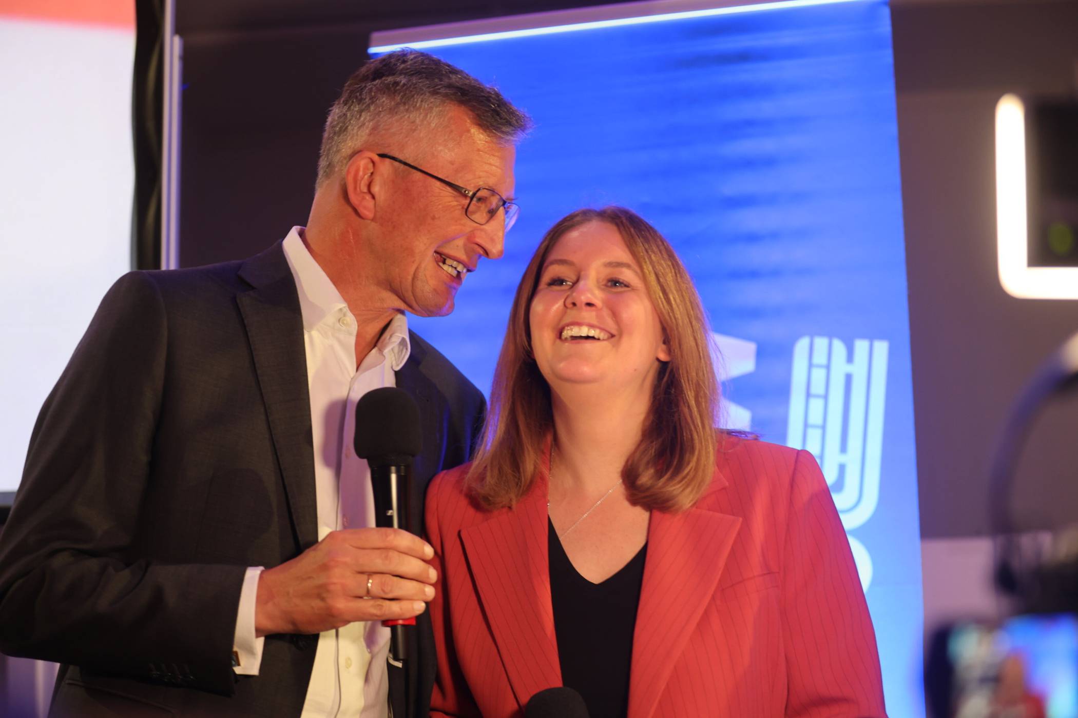  Wahlsiegerin Miriam Scherff mit Matthias Nocke. 