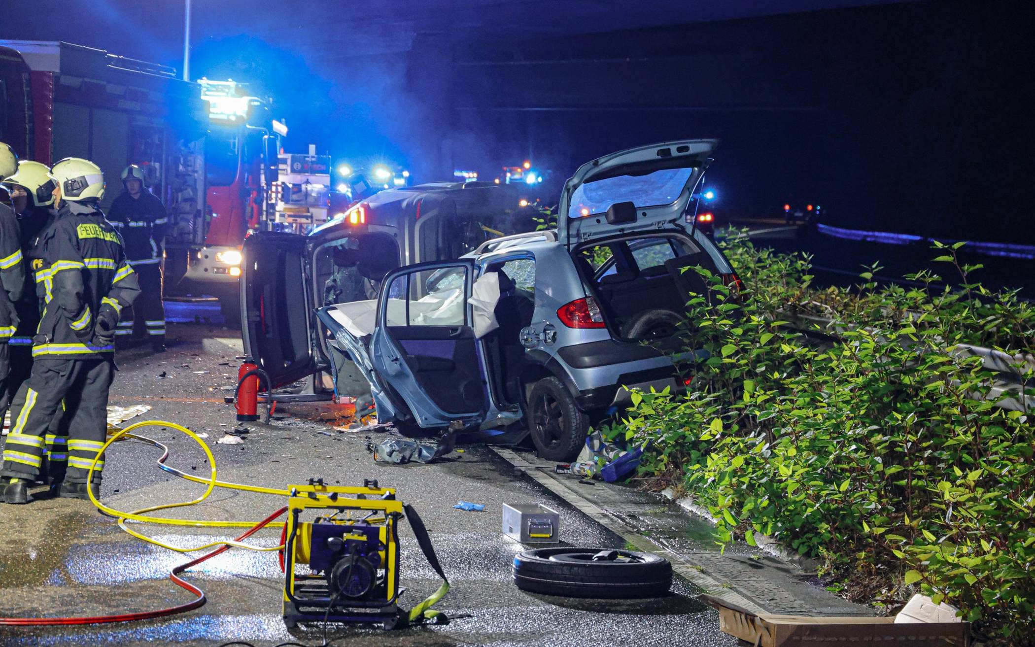 Bilder: Tödlicher Unfall auf L74 in Wuppertal