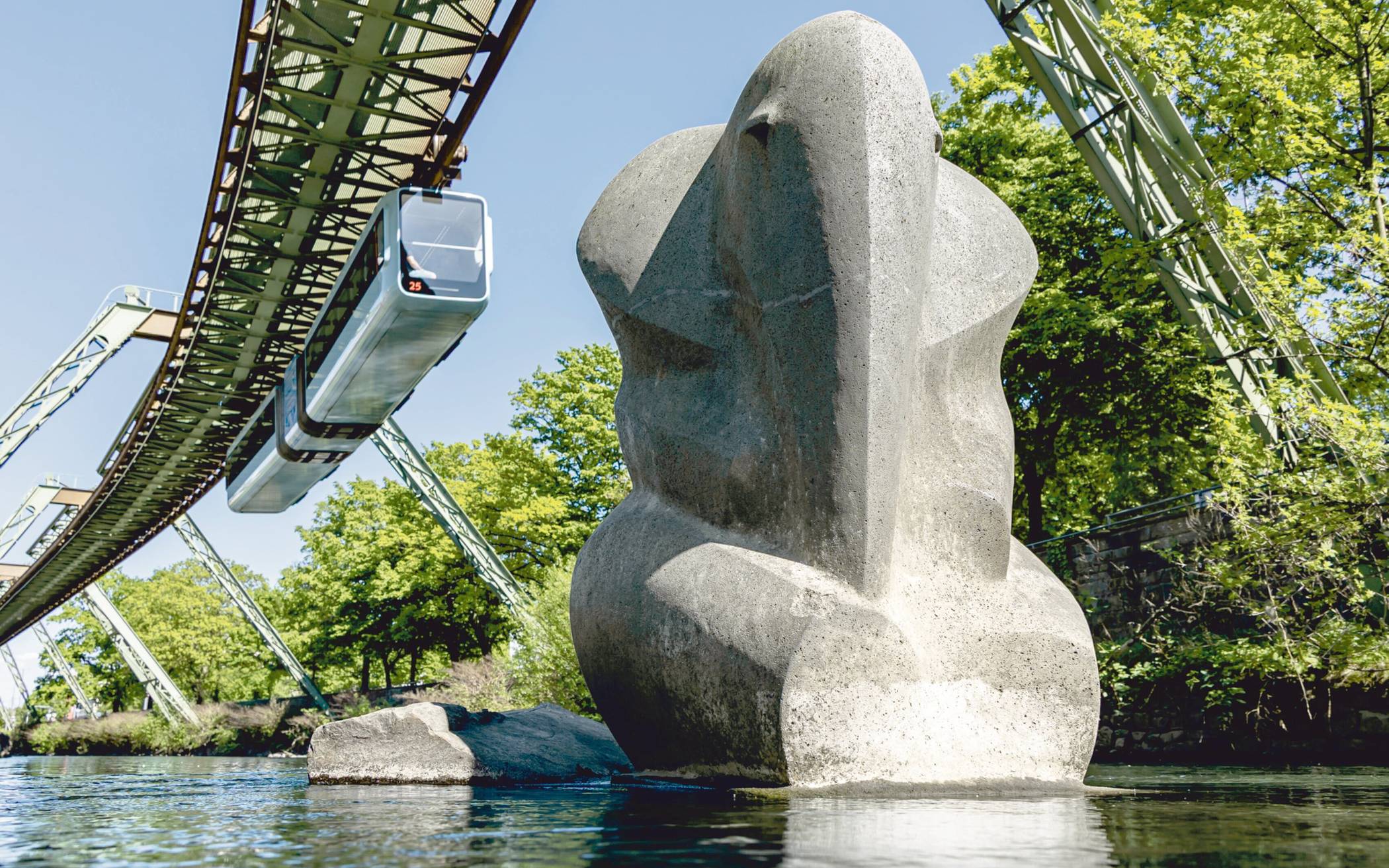 "Tuffis Sprung - die Schwebebahn erzählt" von Eric...