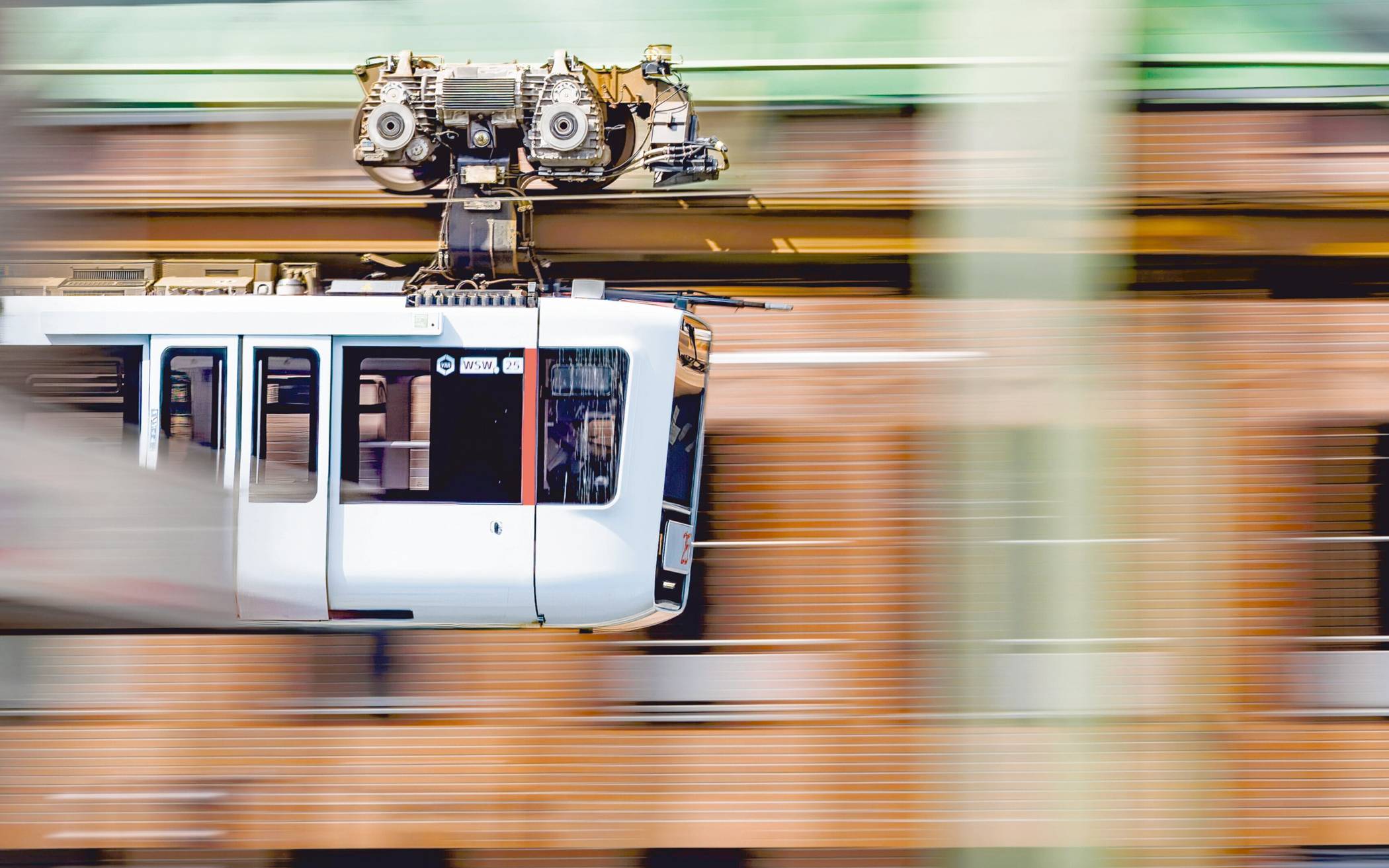 Platz 3: "Schwebend verschwimmen Fassaden" von Christian...