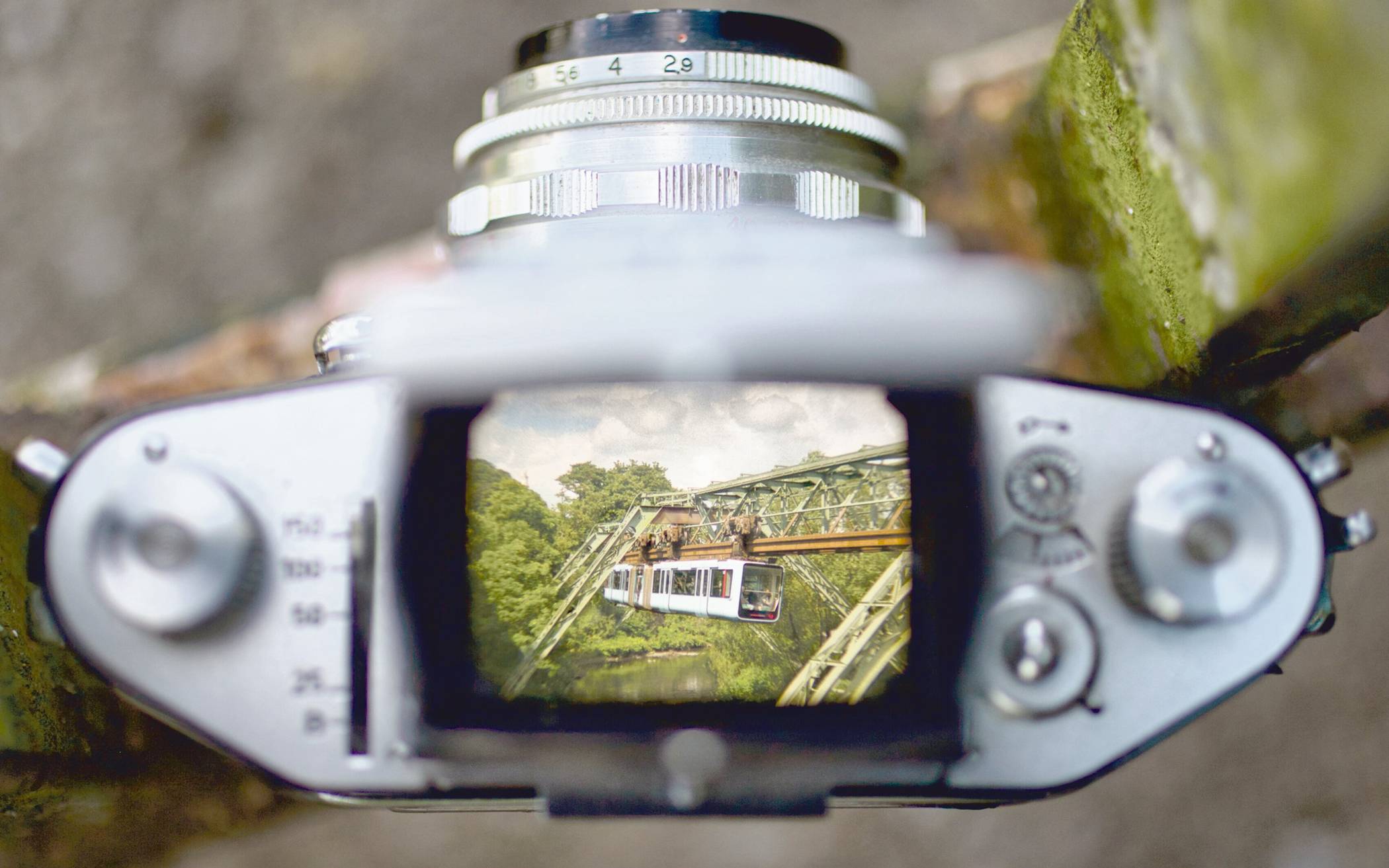 1. Platz: "Alte und neue Technikwelt" von Cedric...