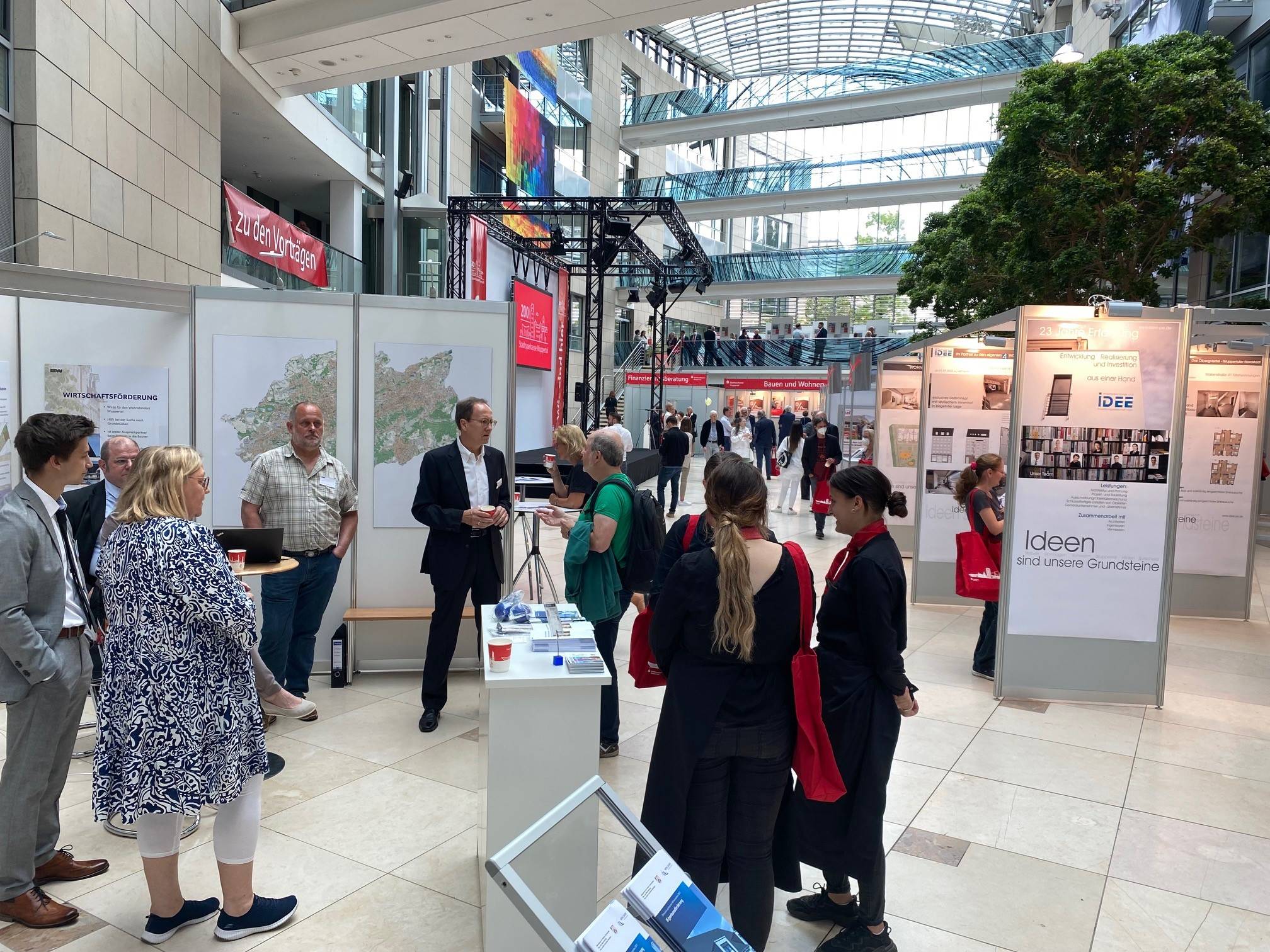  Der Immobilientag in der Glashalle der Sparkasse (Archivbild). 