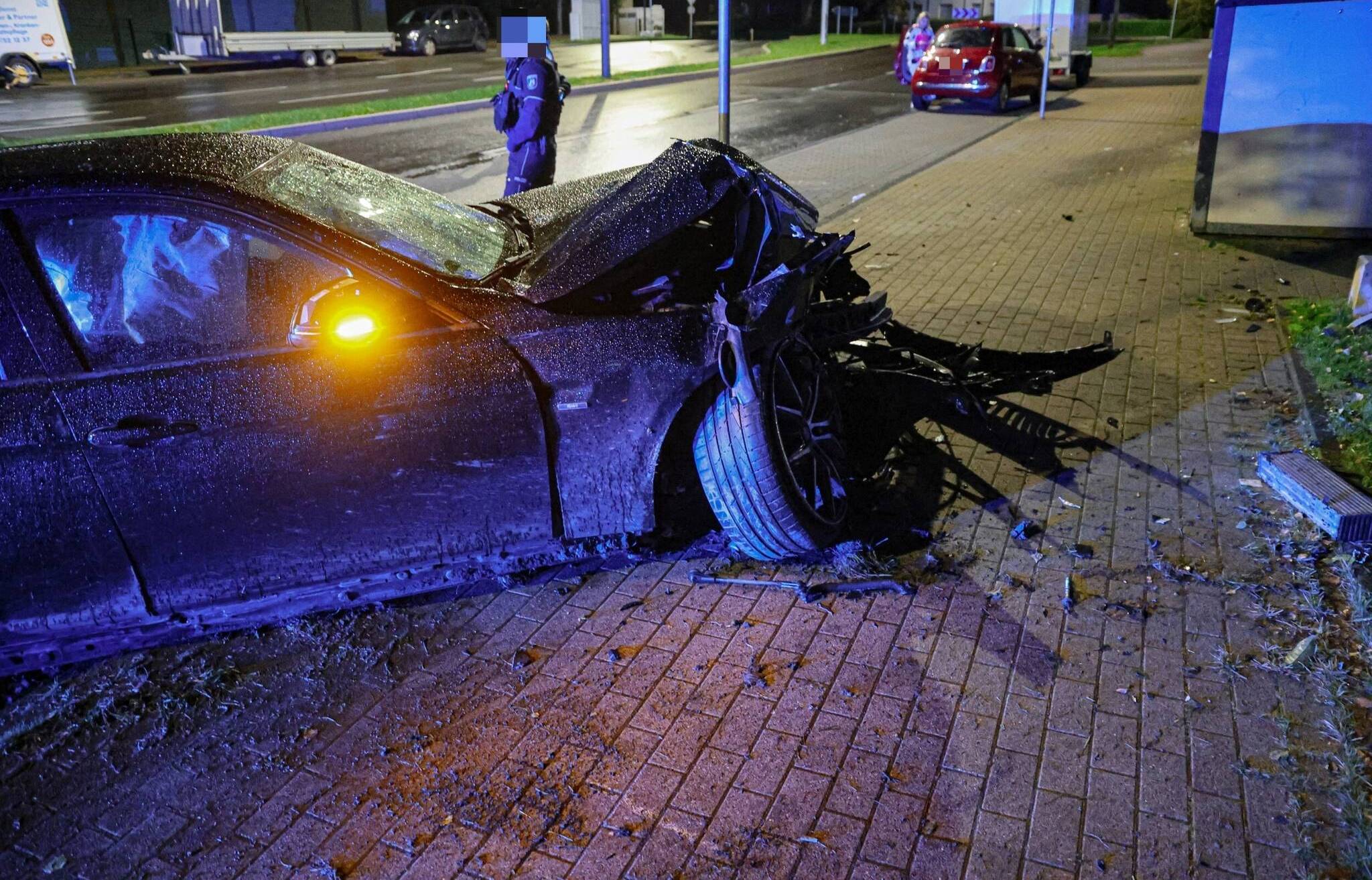 Bilder: Schwerer Unfall am Wuppertaler Mollenkotten