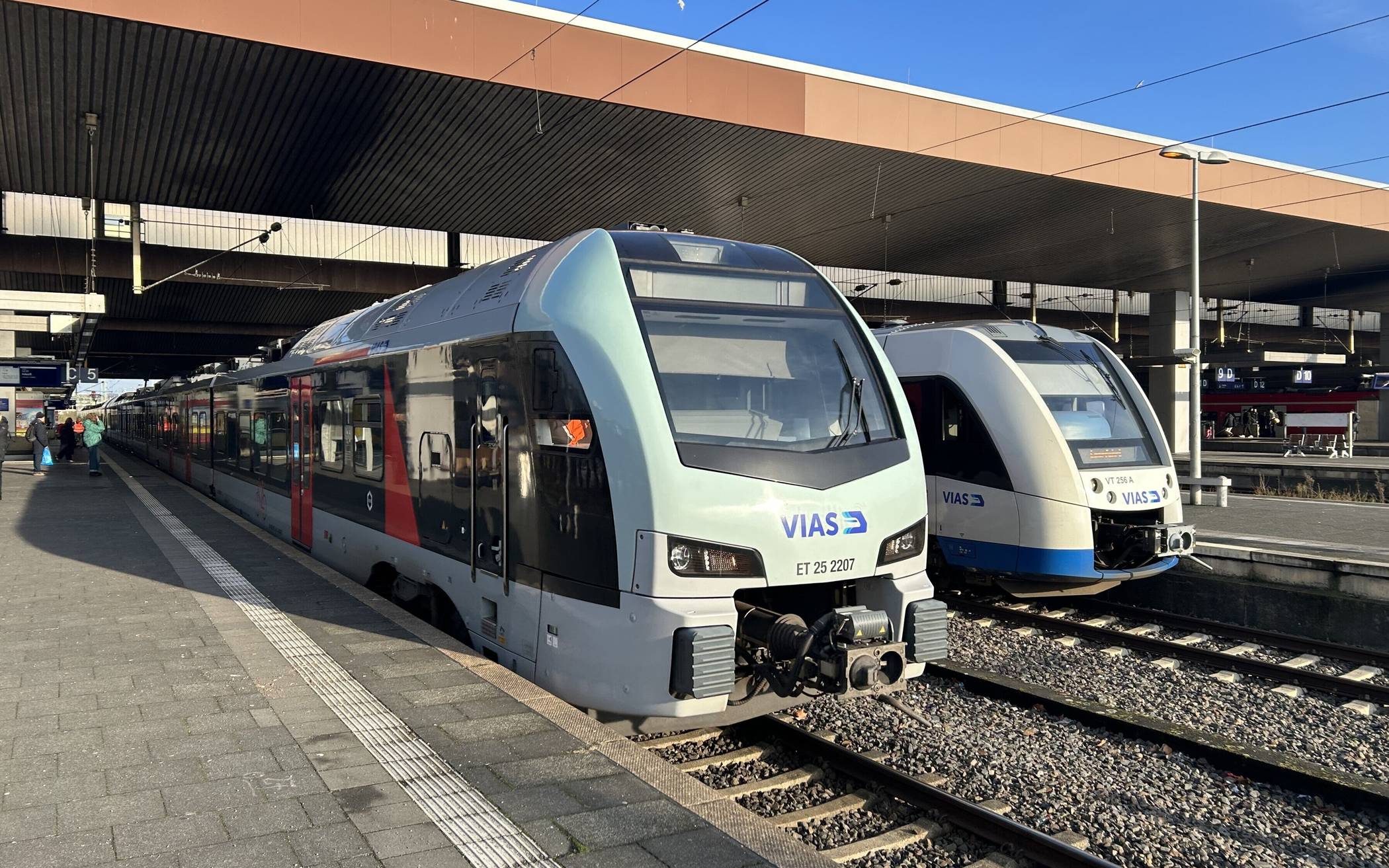VIAS-Zug vom Typ Stadler FLIRT
