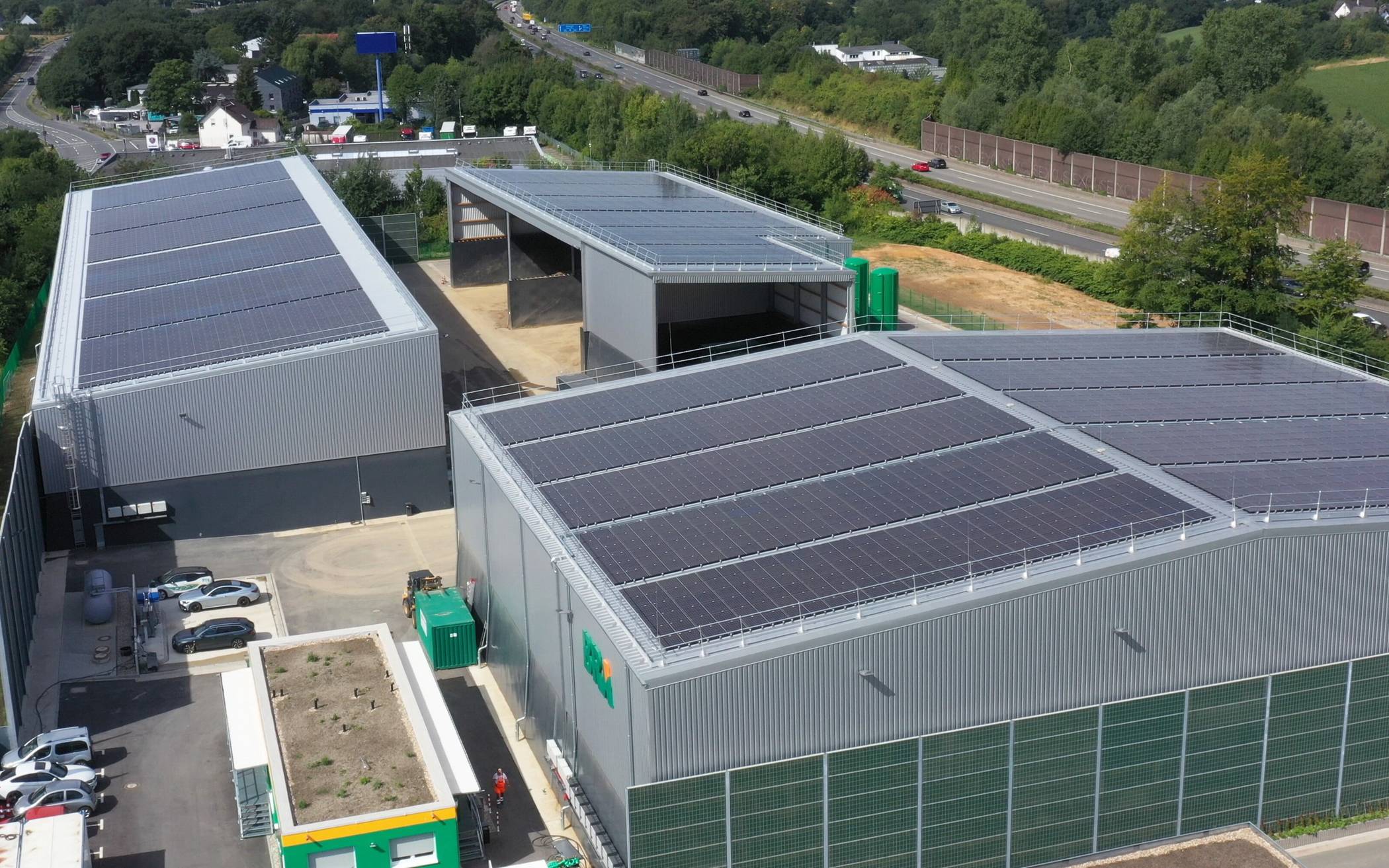 Mit rund 4.500 Quadratmetern Dachfläche und