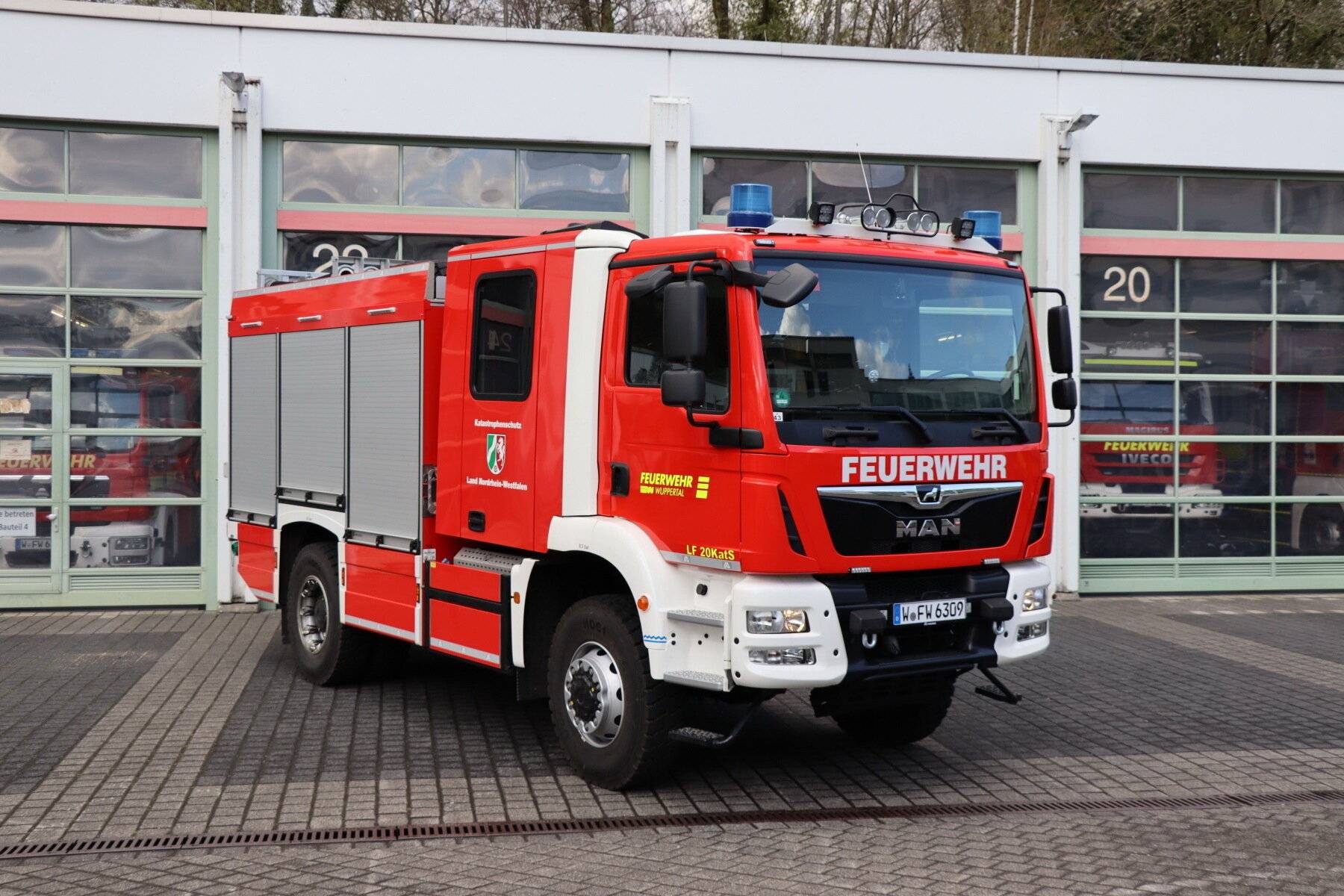 Aktive aus dem Umweltschutzzug stellen ein