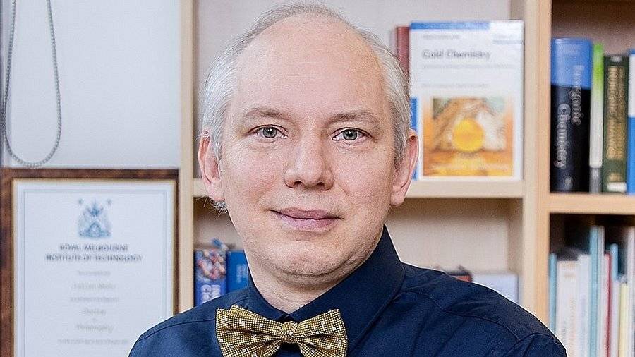 Prof. Dr. Fabian Mohr studierte Chemie