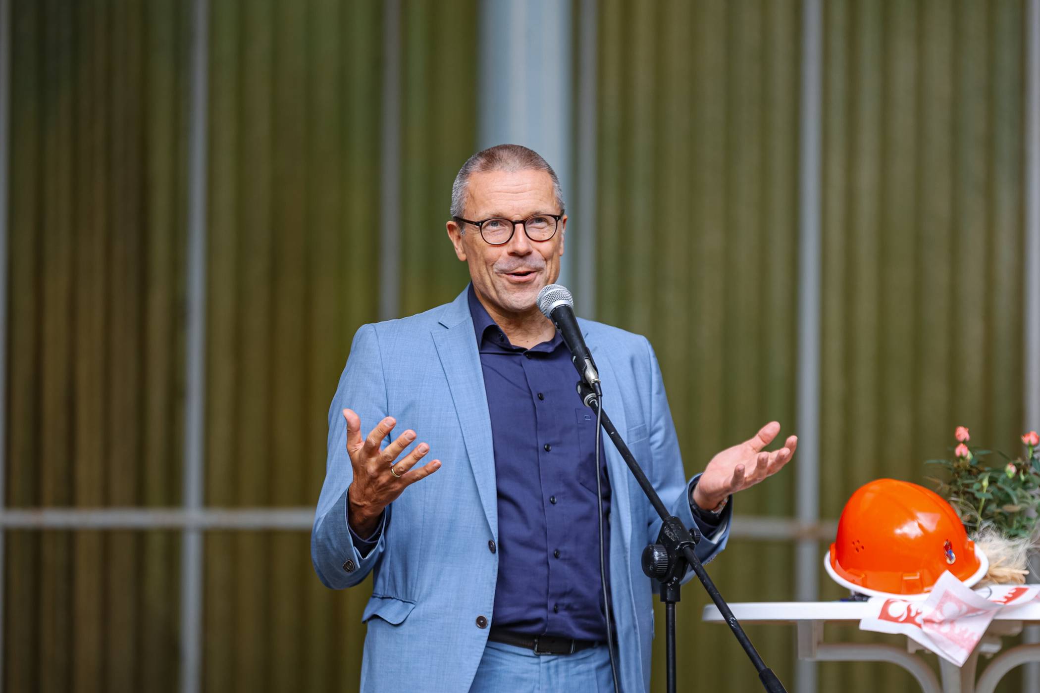  Die Amtszeit von OB Uwe Schneidewind ist beendet. 