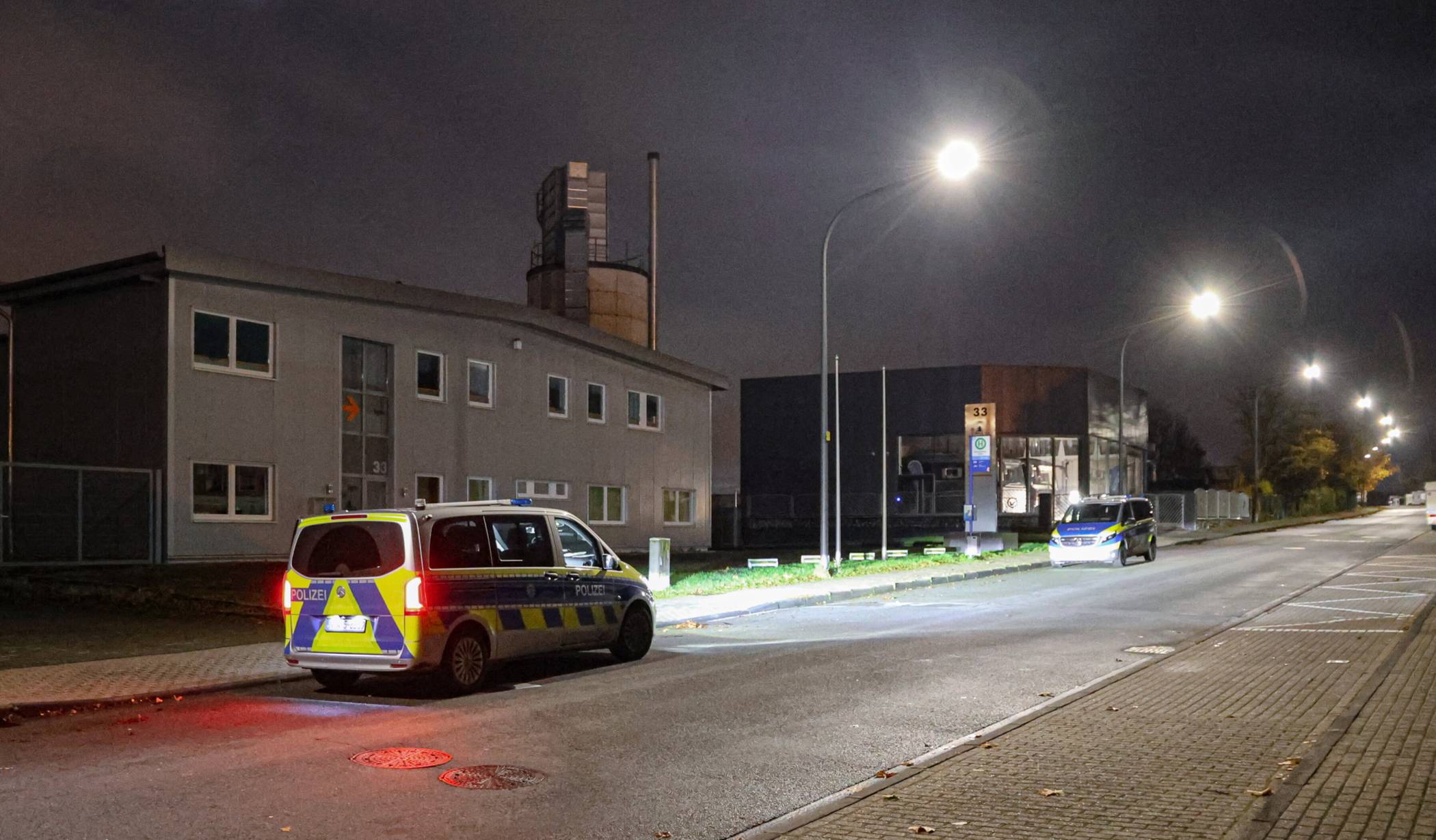  Die EInsatzkräfte in der Yale-Allee. 