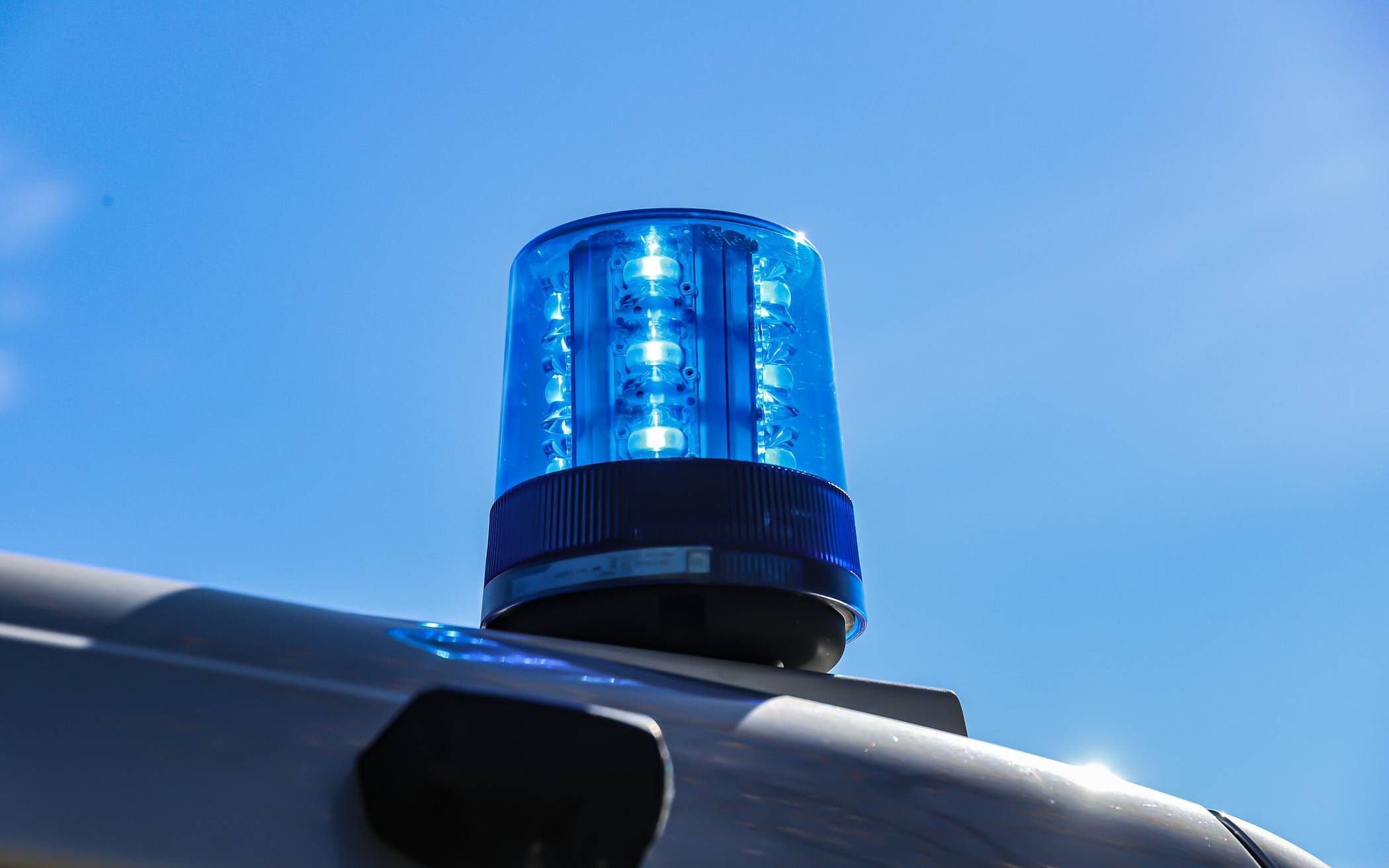 Dieb stiehlt 86-Jähriger die Handtasche