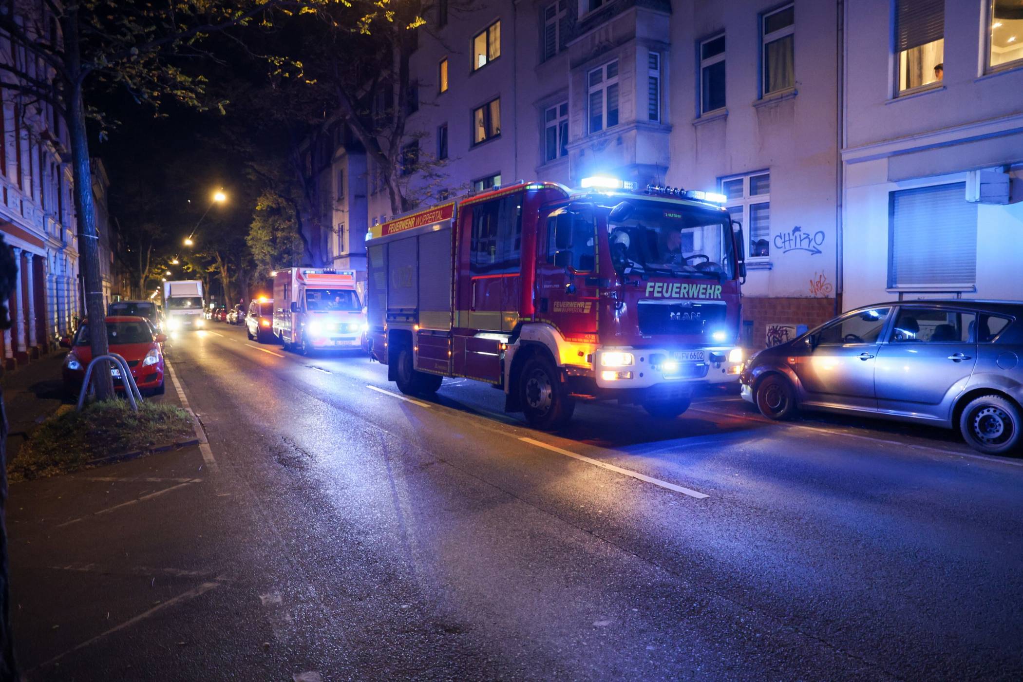 Die Feuerwehr in der Schwarzbach.