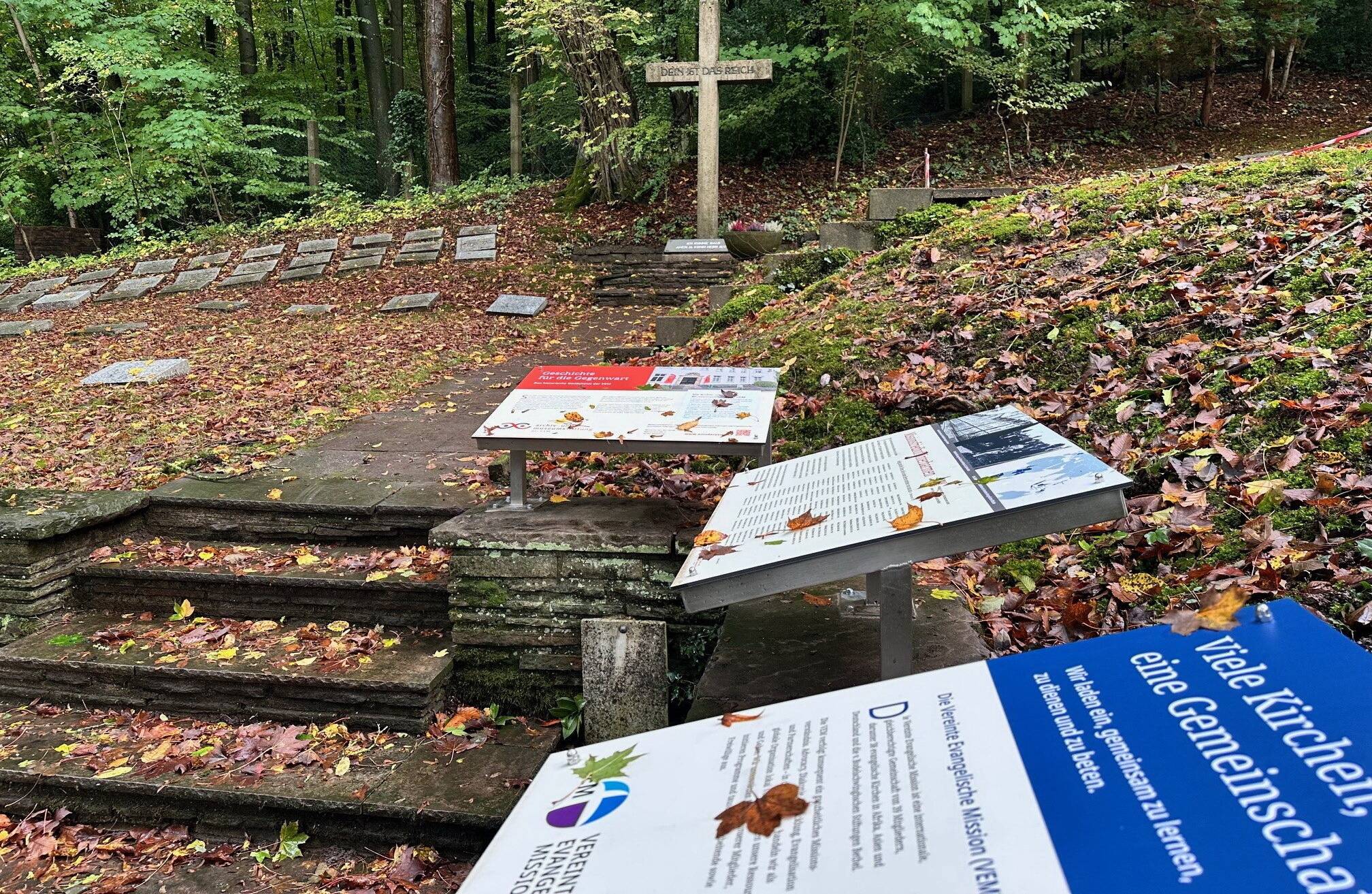 Neue Infotafel erzählen die Geschichte der Mission