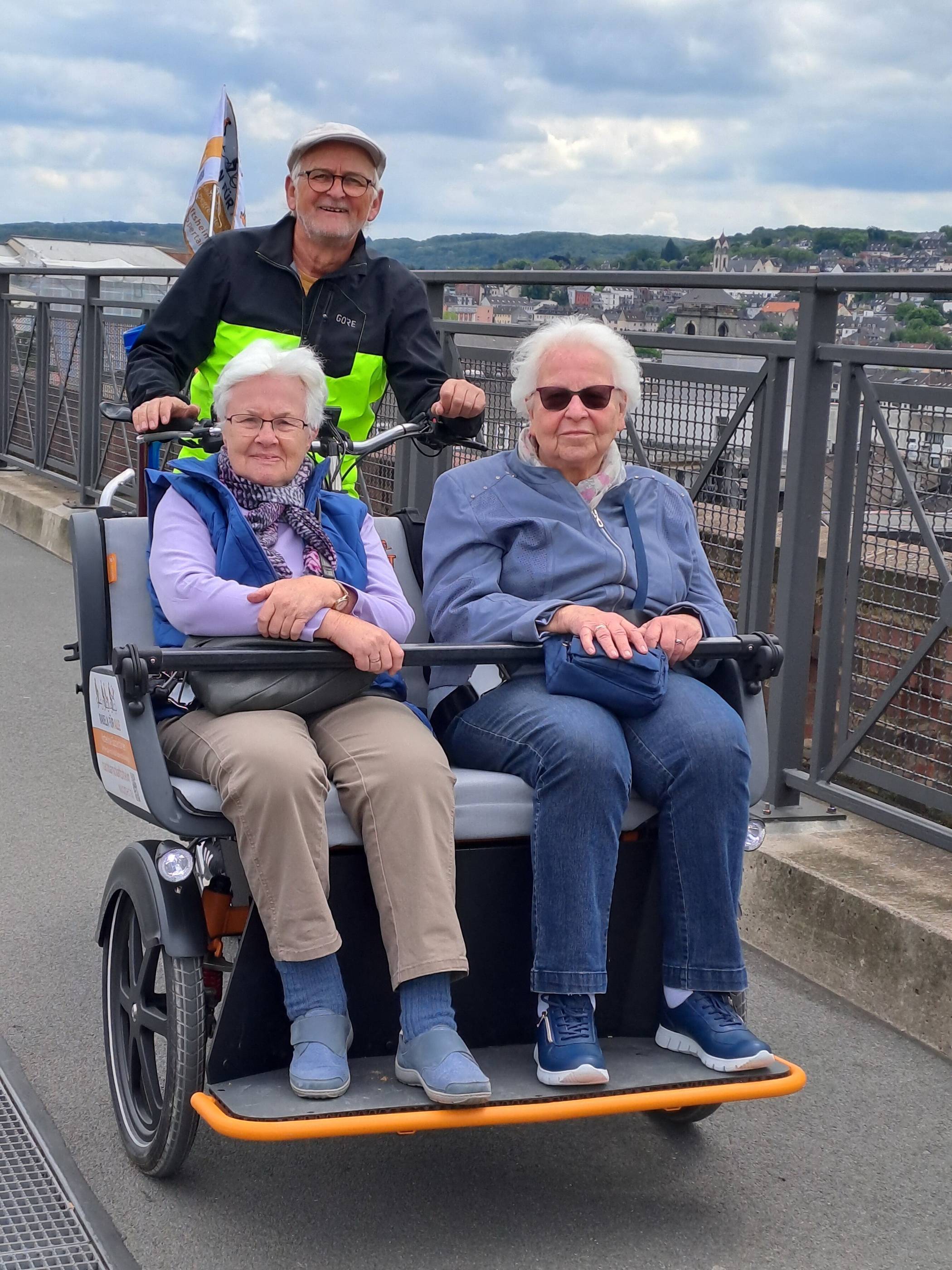 Es geht auch auf die Nordbahntrasse – mit Fahrer Peter Wagner.