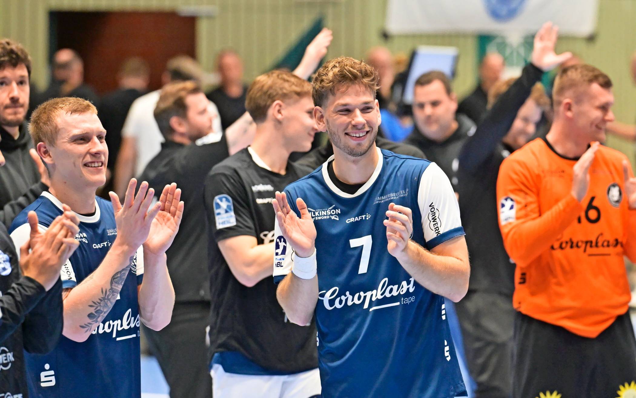 Lukas Becher (Nr. 7) nach dem