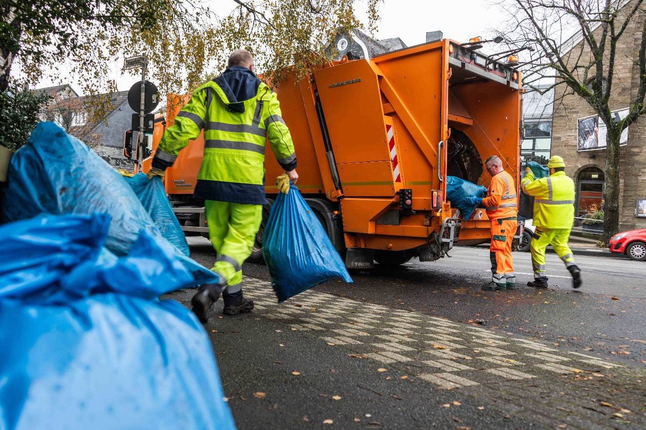 Das Laub wird zu Kompost verarbeitet.