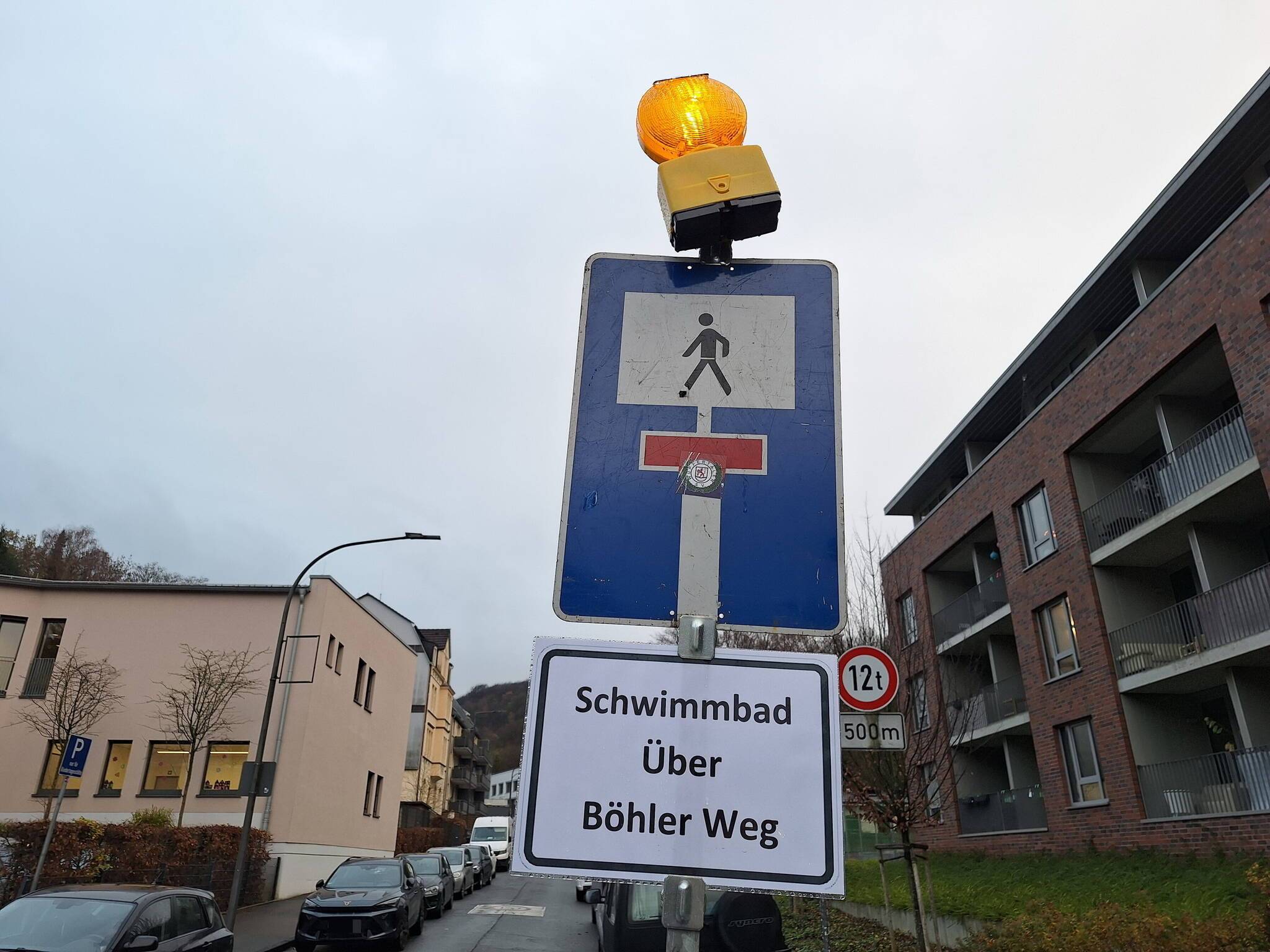 Eines der Hnweisschilder.