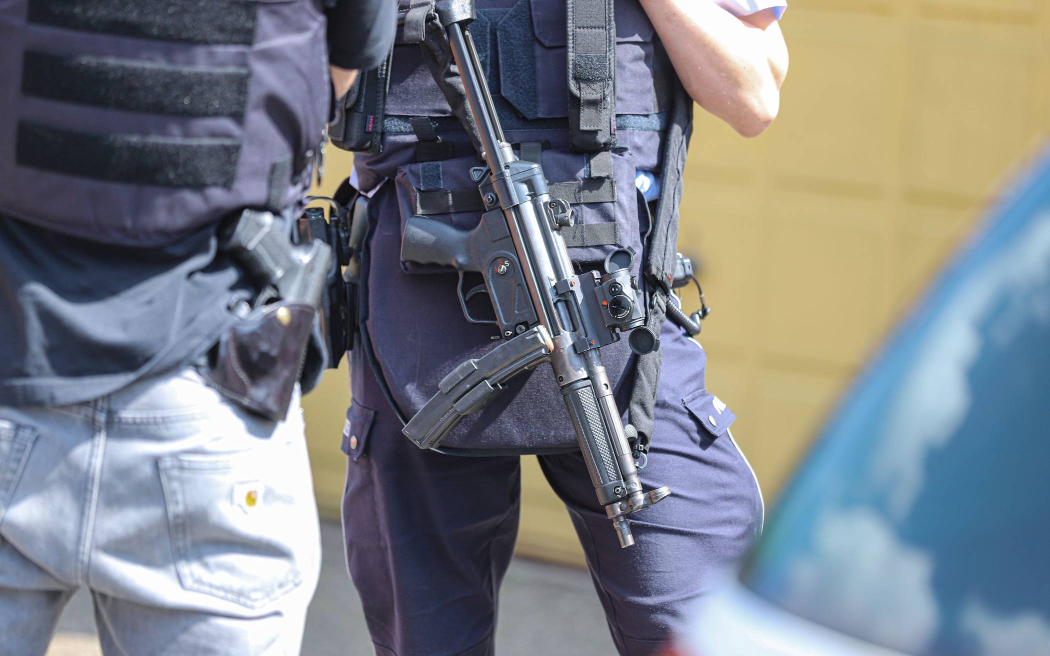 Polizei durchsucht Gesamtschule und ermittelt gegen 16-Jährige