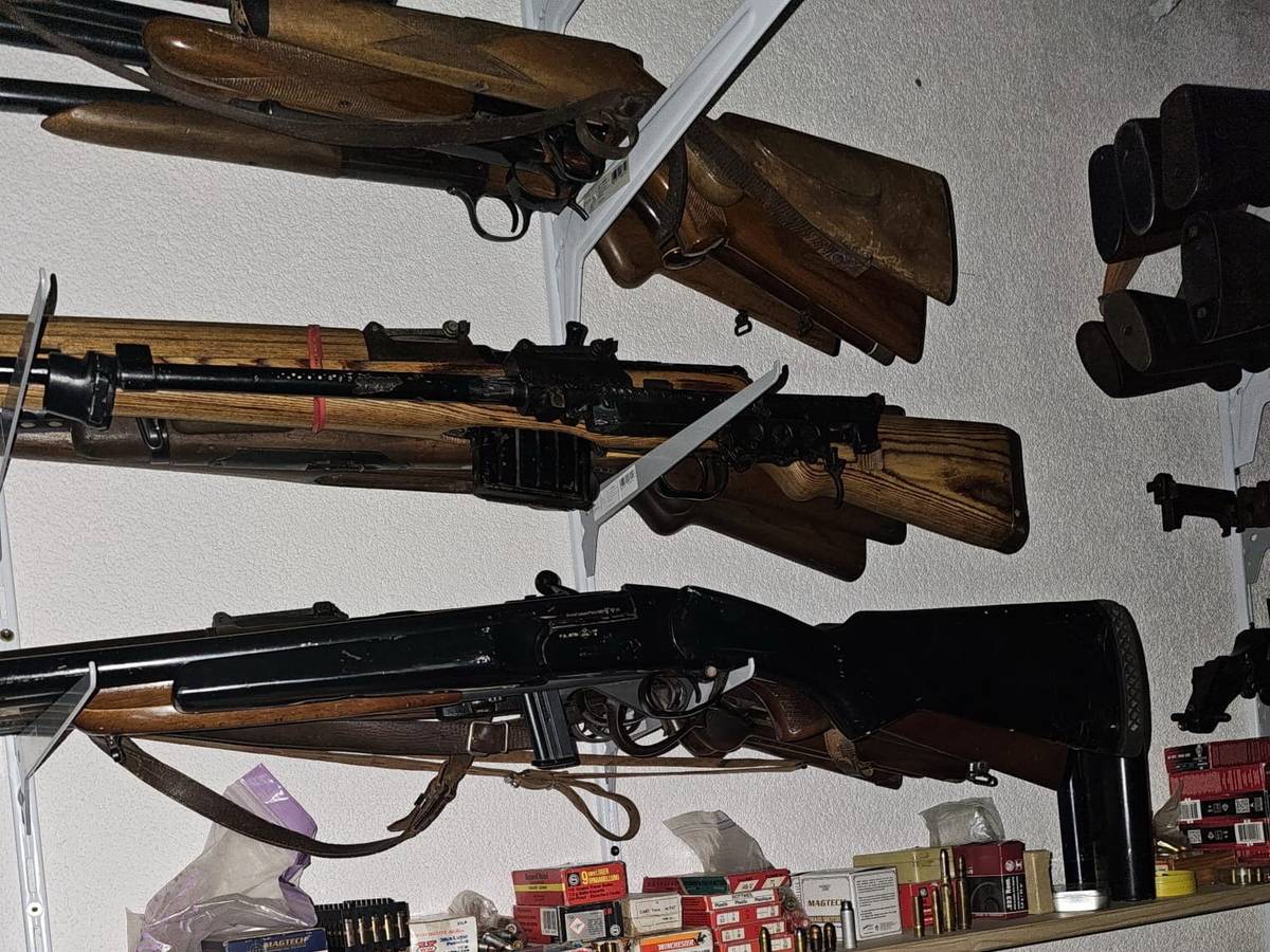 Fund umfasst 300 scharfe Schusswaffen – und mehr