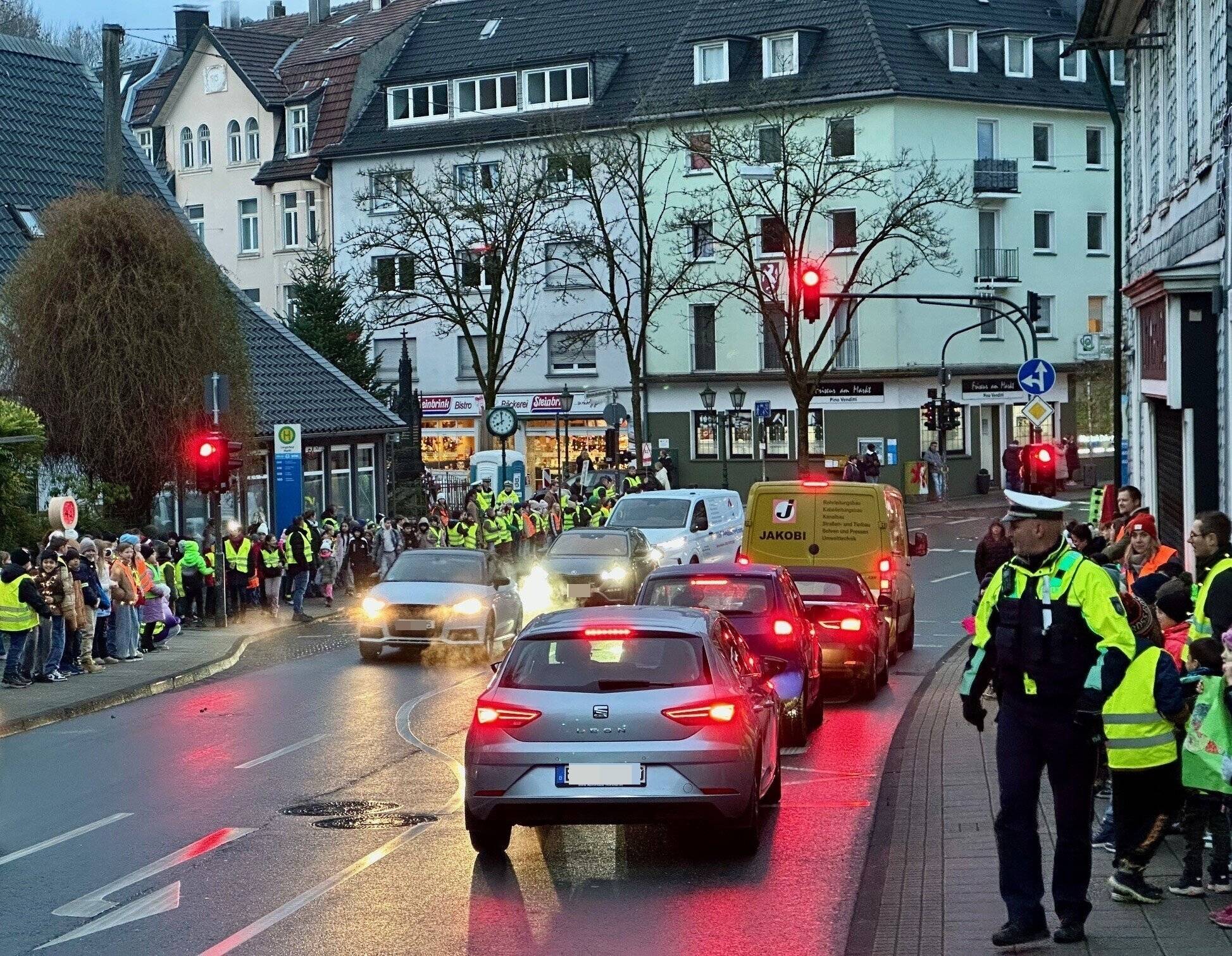  Die Aktion am Langerfelder Markt. 