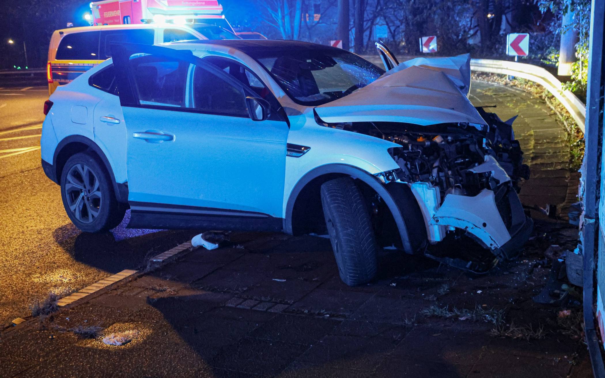 Drei Schwerverletzte und 40.000 Euro Sachschaden