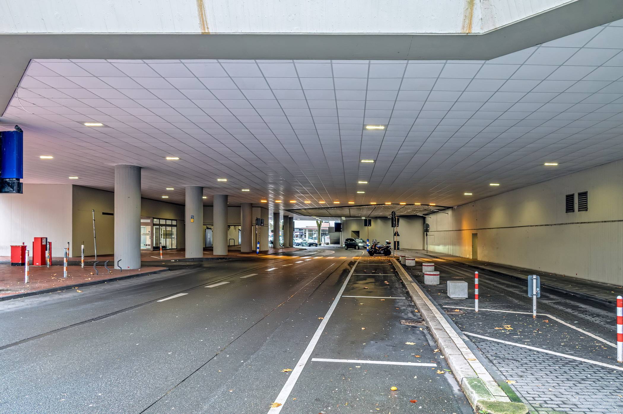 Die Decke wurde komplett erneuert.