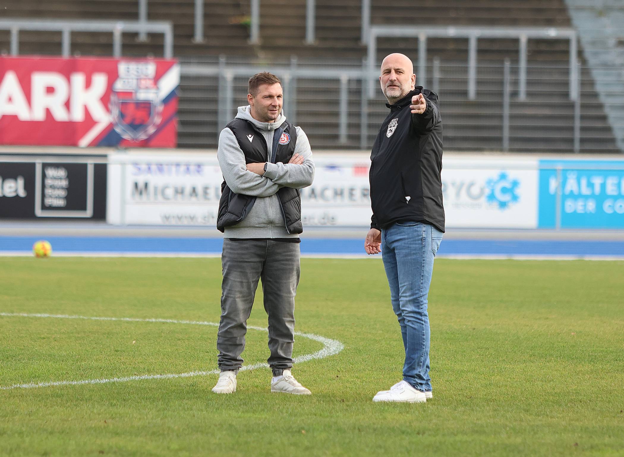  Die Trainer Sebastian Tyrala (li.) und Björn Mehnert. 