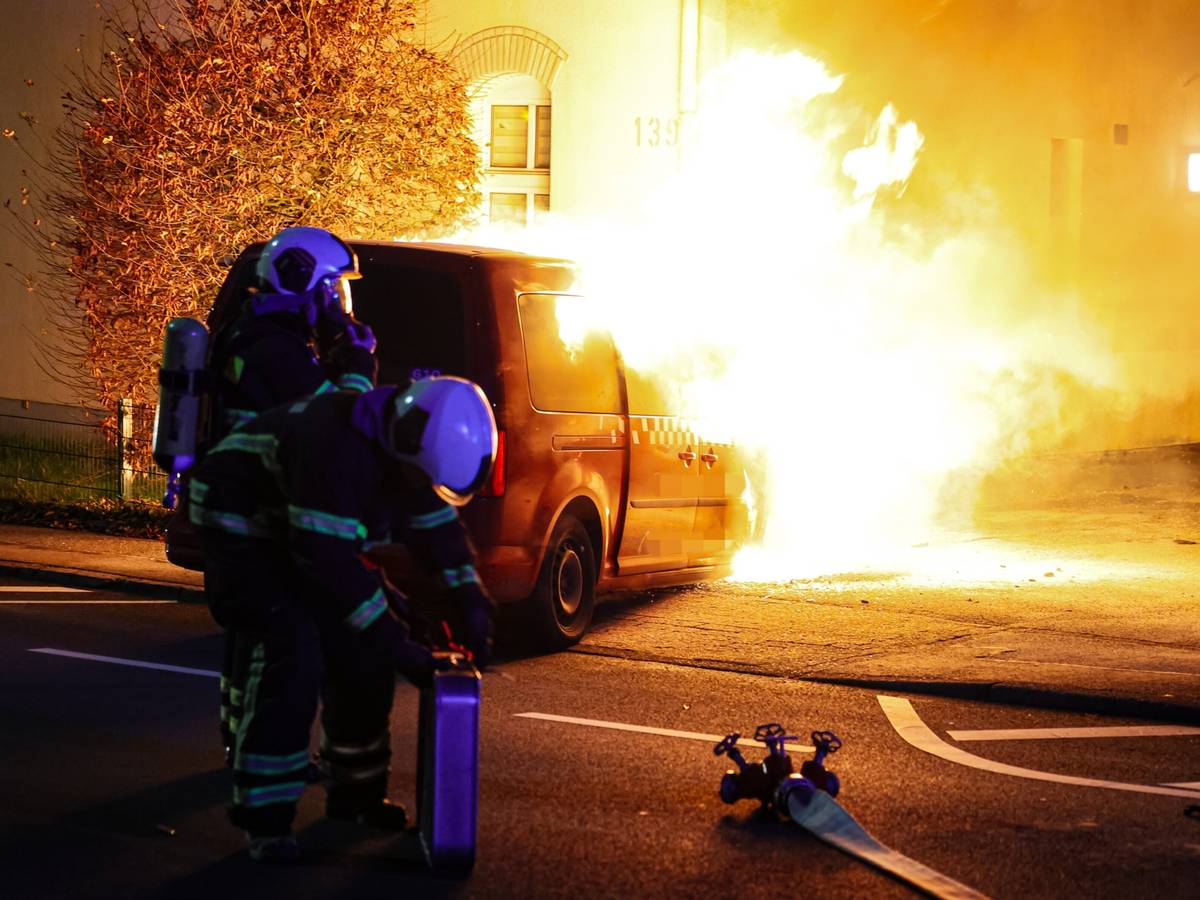 Fahrzeugbrand an der Erbschlöer Straße