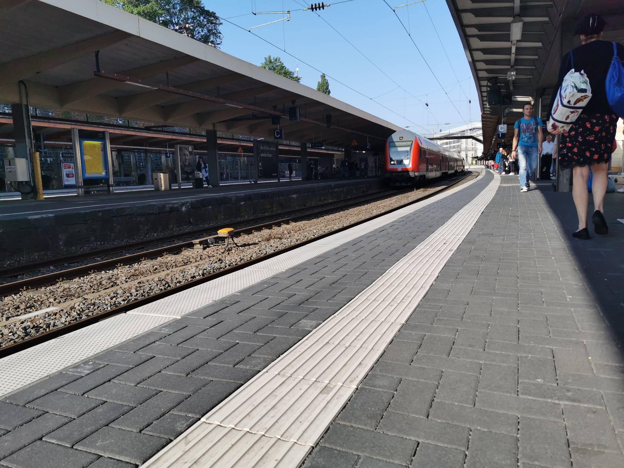 Der Wuppertaler Hauptbahnhof wird 2026 mehrere Monate vom Fahrplan abgeschnitten.