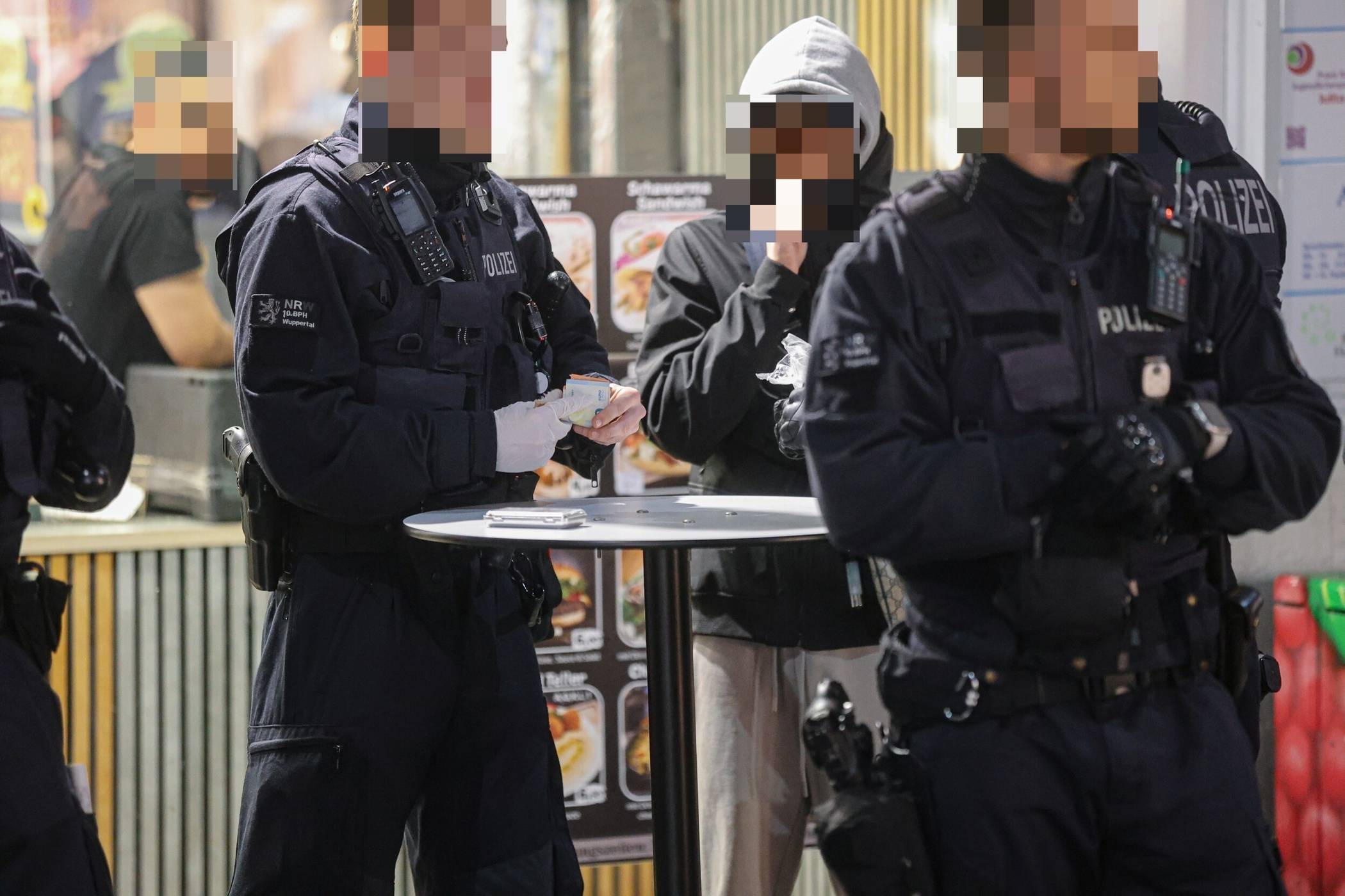  Eine der Kontrollen. 