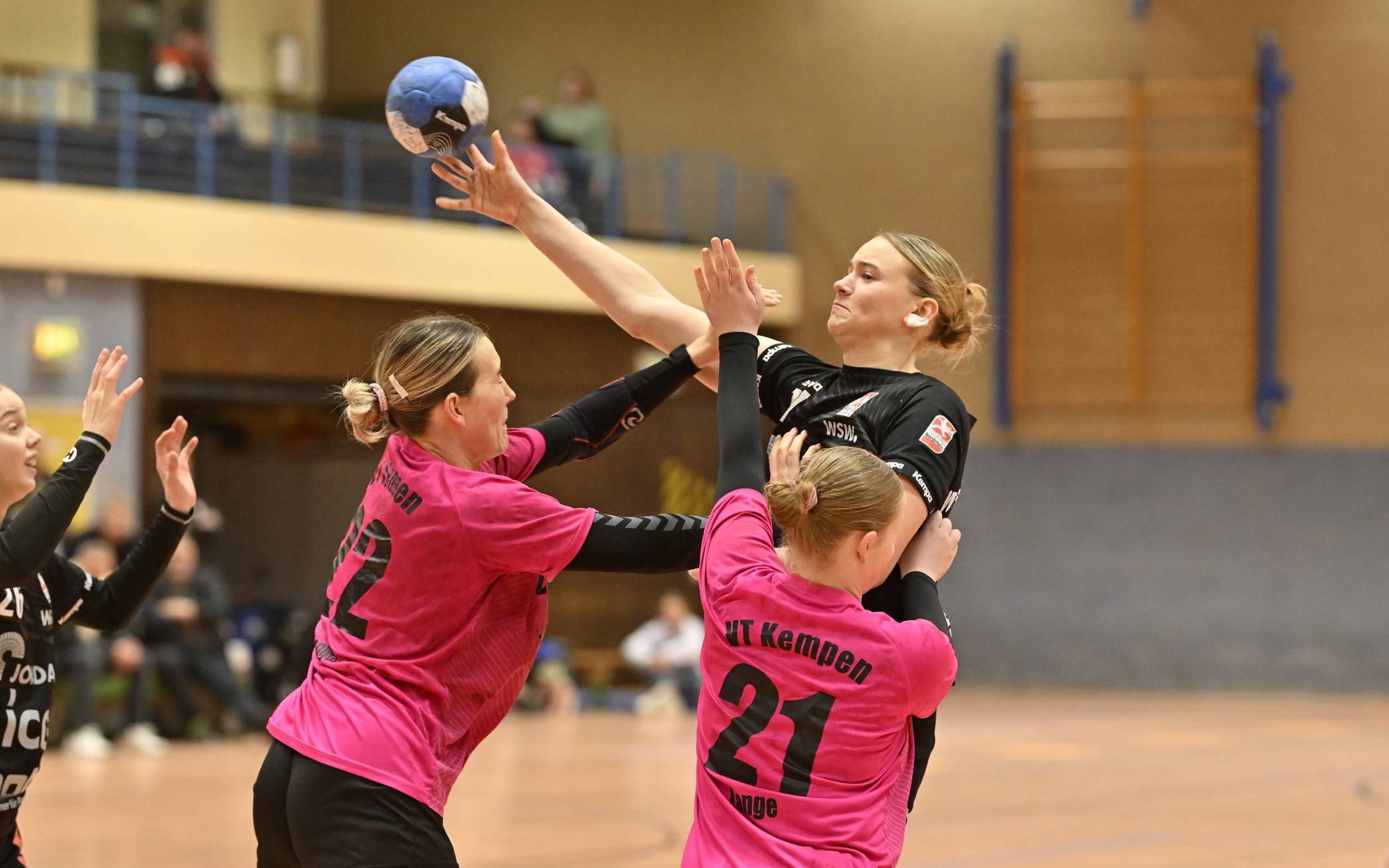 Beyeröhde schlägt Kempen
