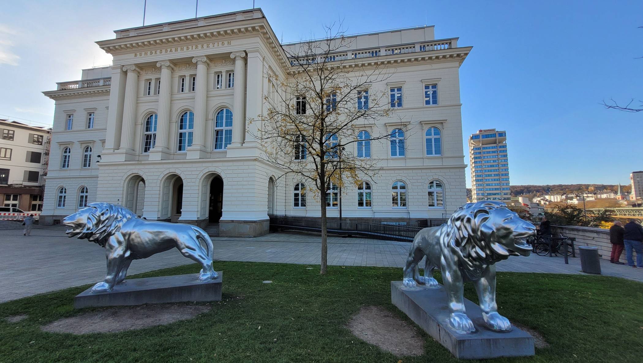 Das Gebäude direkt am Hauptbahnhof ist saniert.