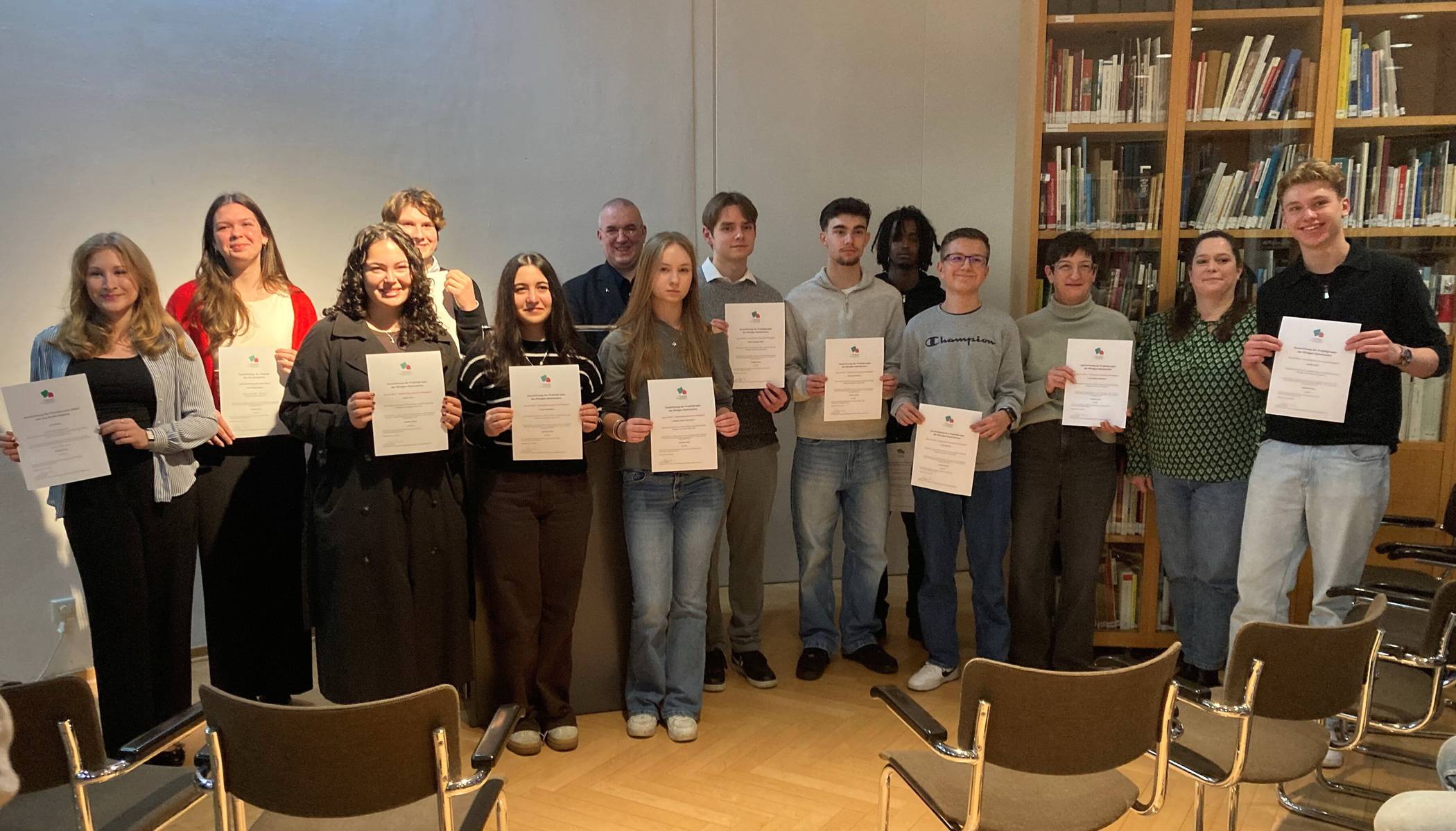 Die Preisträgerinnen und Preisträger des Wettbewerbs.