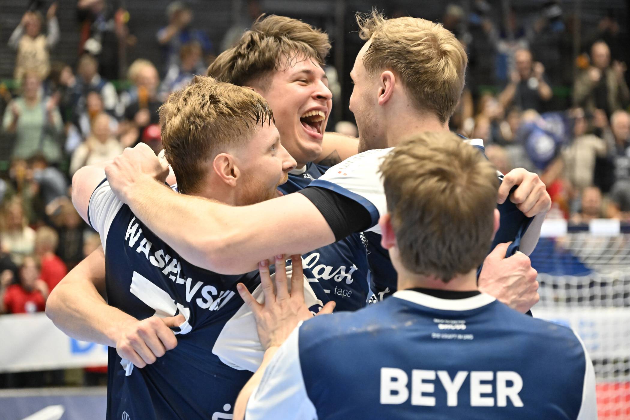  Der Jubel kannte keine Grenzen. 