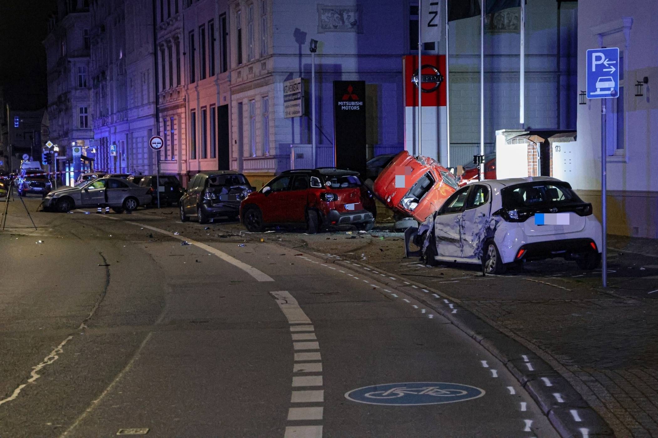 Video: Alkohol, Drogen und zehn beschädigte Autos