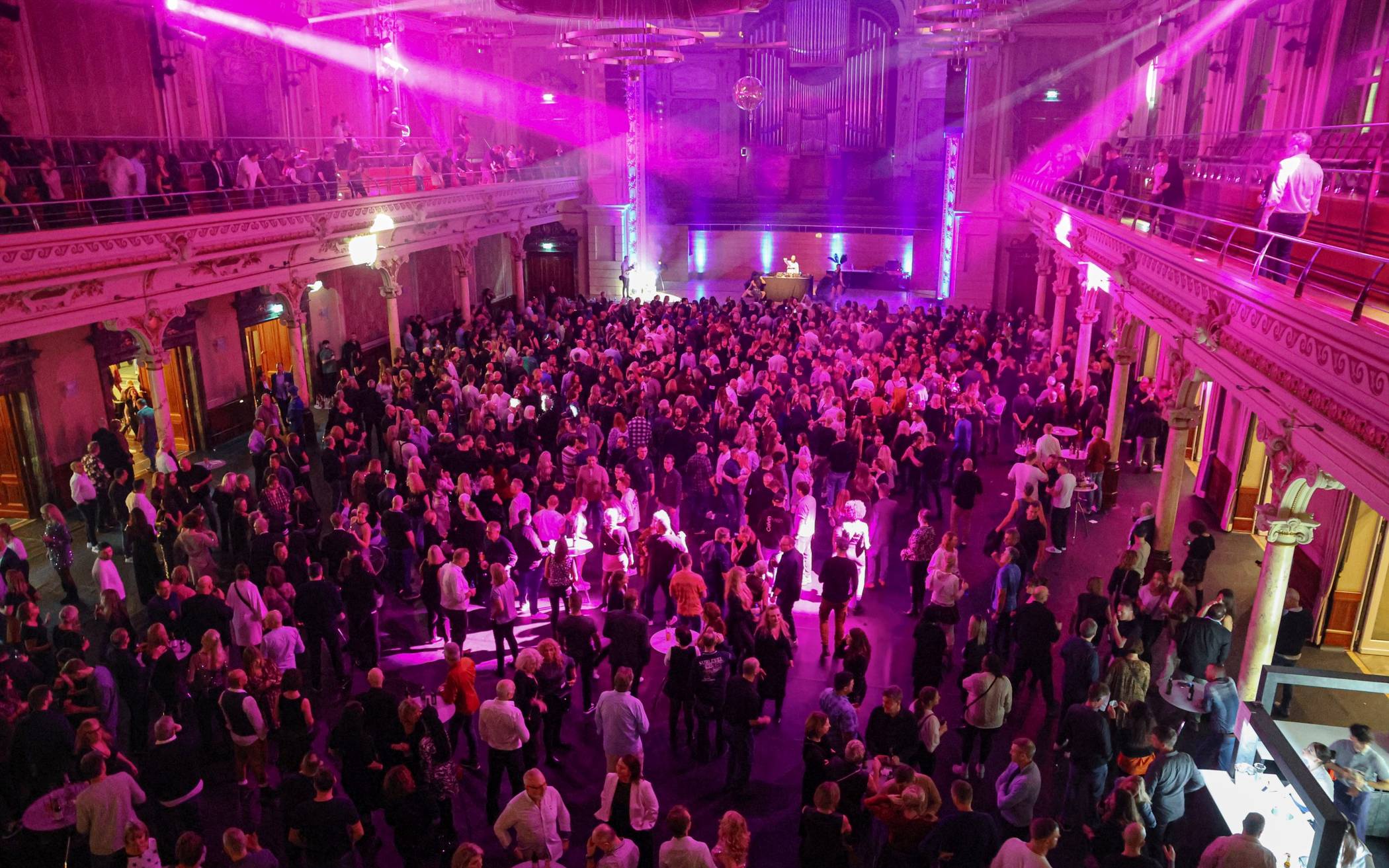 Bilder:Wuppertaler Ü30-Party mit Paul Janke