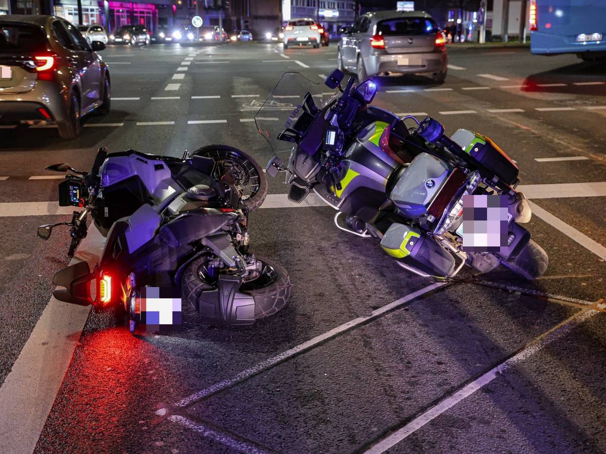 Motorradfahrer ohne Führerschein attackiert Polizisten