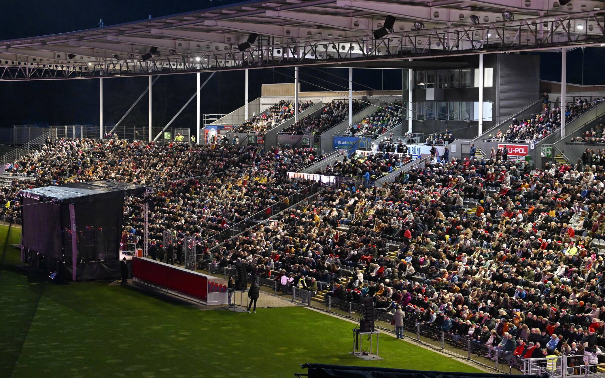 Alle Karten waren vergriffen, die Bühne