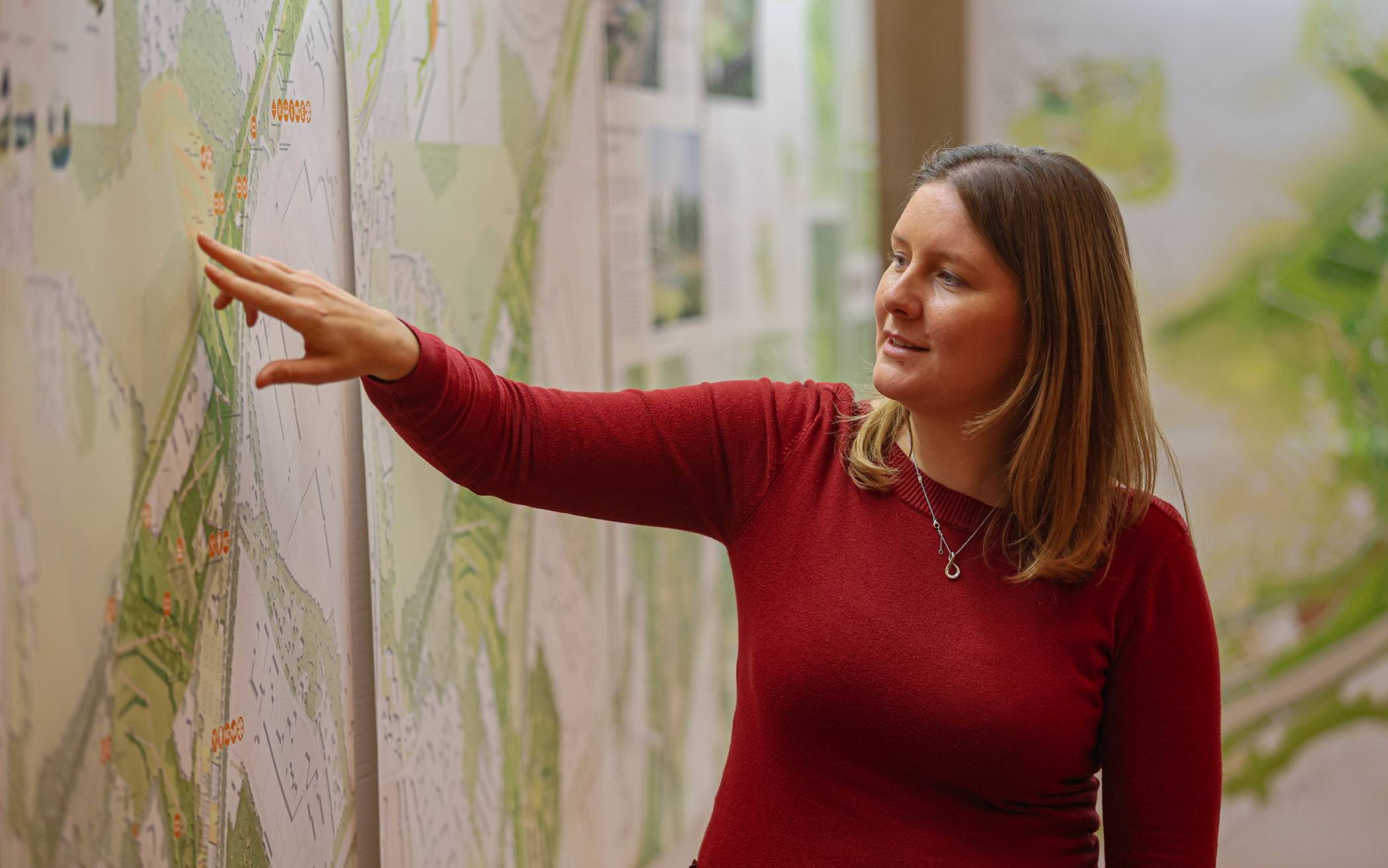 Oberbürgermeisterin Miriam Scherff bei der Präsentation