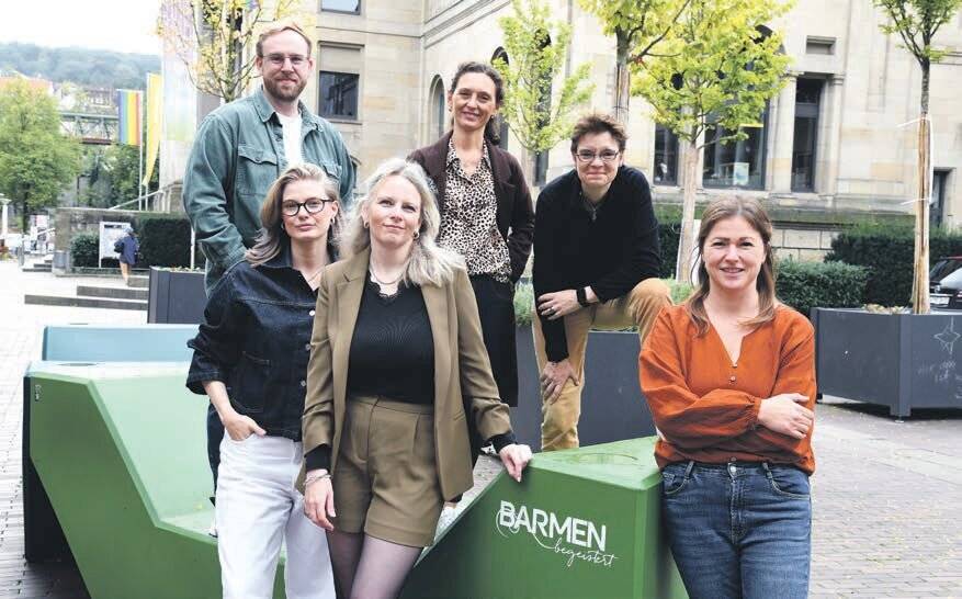 Fürs Stadtmarketing im Herzen von Barmen zu Hause (von li.): Bastian Zeise, Marie Scherner, Danica Dannenberg, Sabine Conrad, Simone Neutert und Nina Bossy.