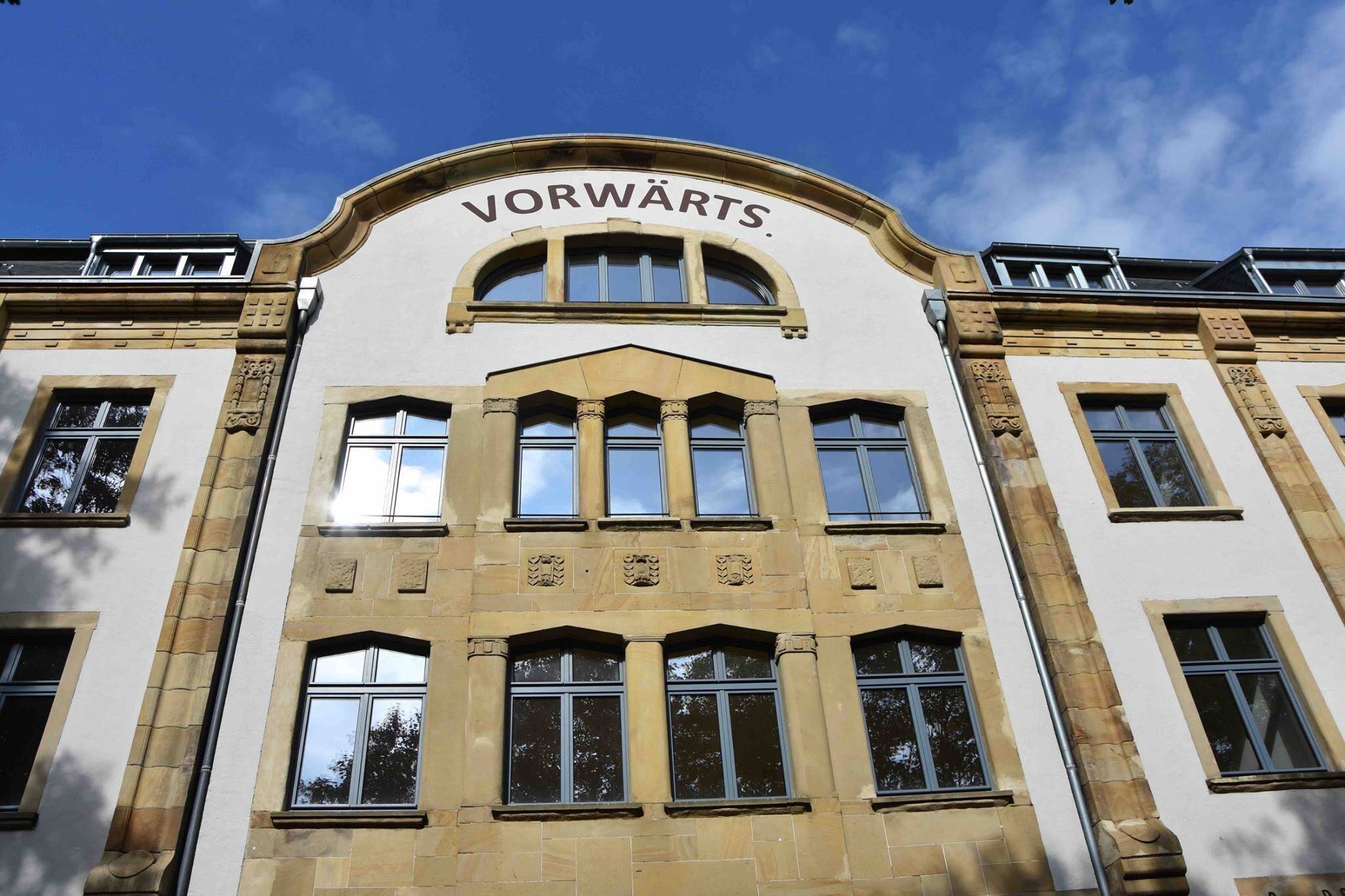 Die imposante Fassade in der Münzstraße.