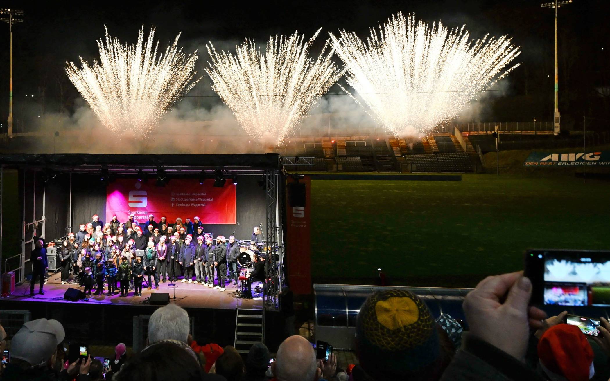WR Weihnachtliches Stadionsingen Singen Weihnachten Stadion