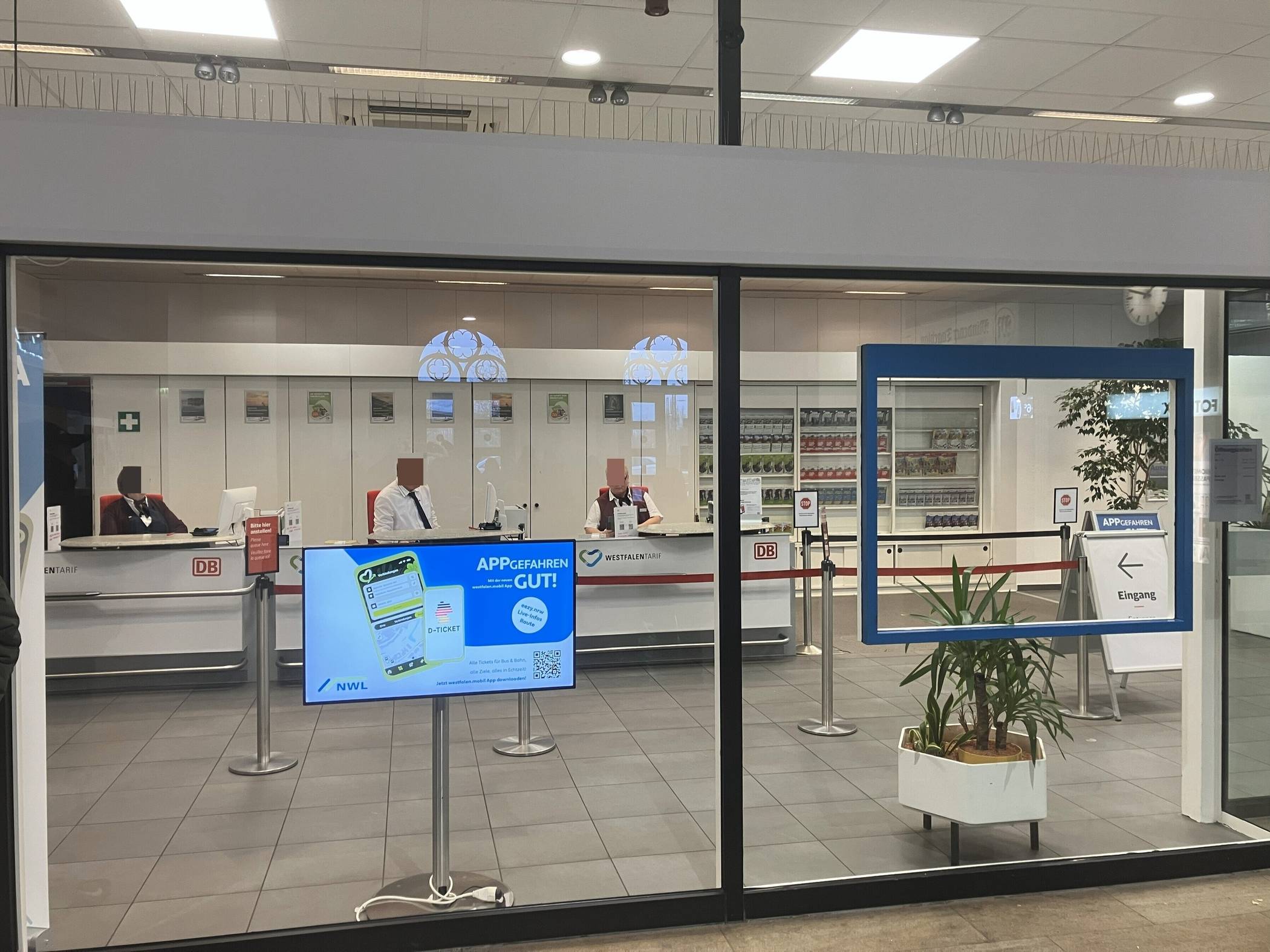 Blick ins Mindener Reisezentrum.