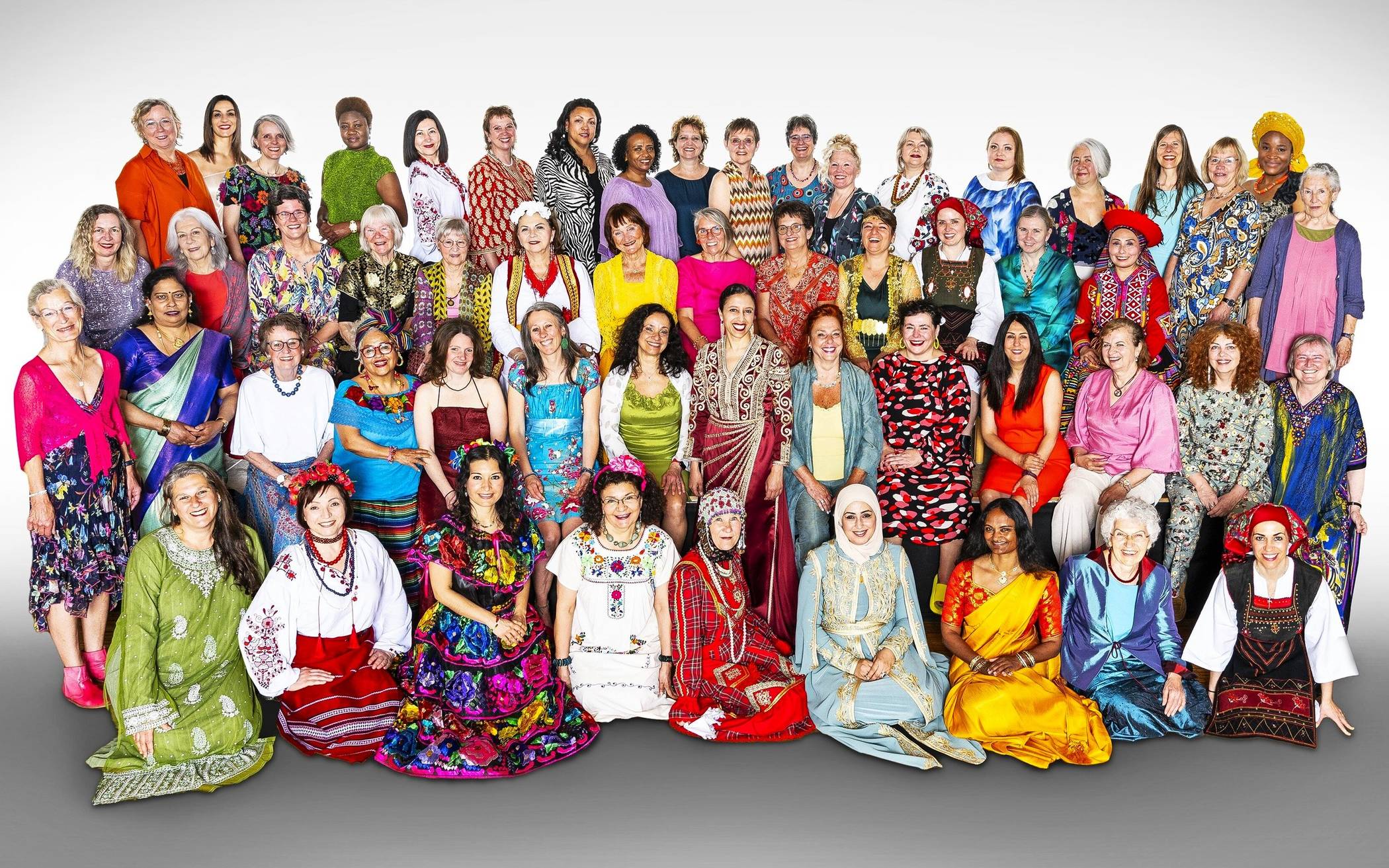  Der Frauenchor „WoW – Women of Wuppertal“ und die „Formation Ufermann“ treten gemeinsam auf.  